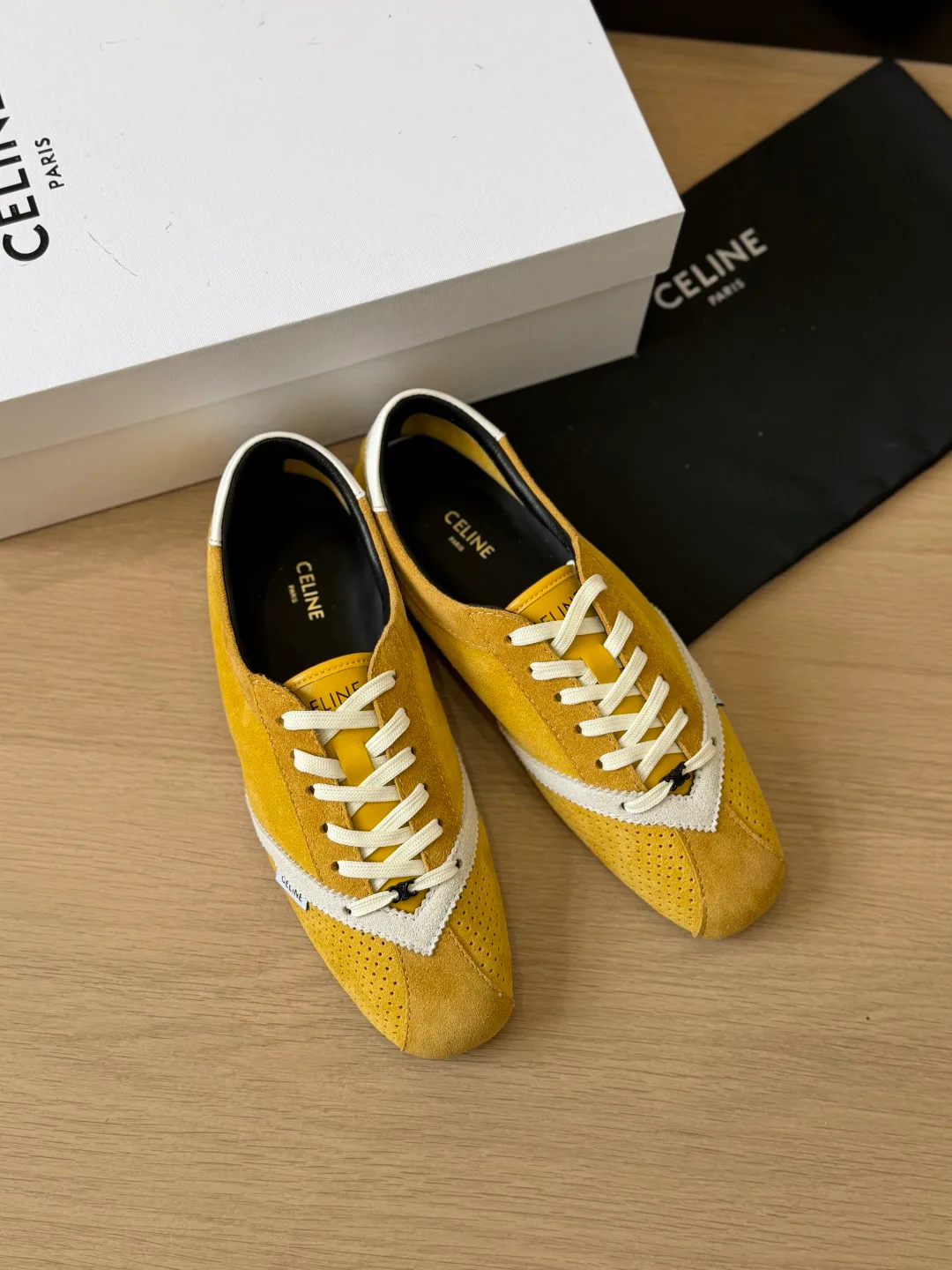 Women's Sneakers CELINE 18224063
