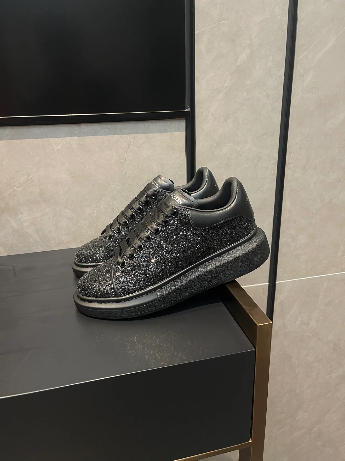 Women's Sneakers ALEXANDER MCQUEEN 17827928