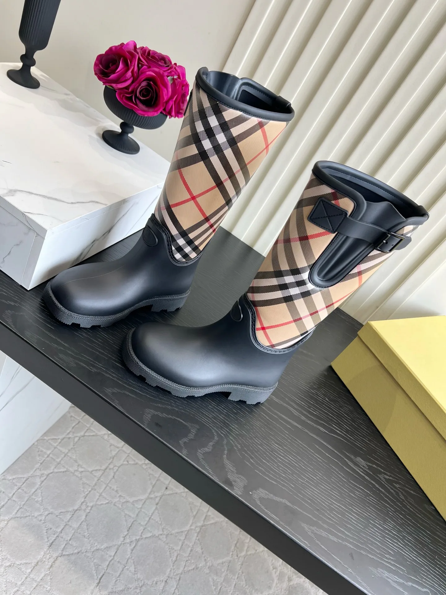 Women's Boots BURBERRY 18170853