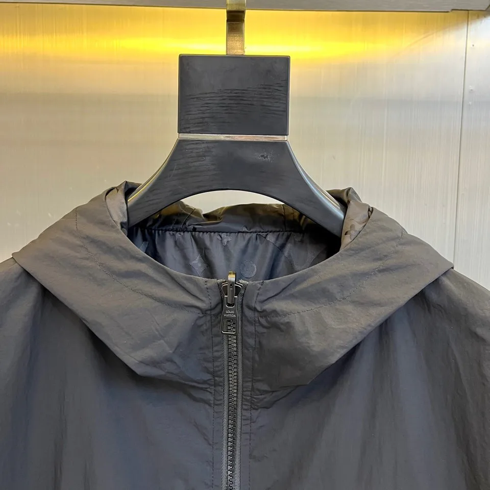 Men's Jackets And Down Jackets LOUIS VUITTON 18416819