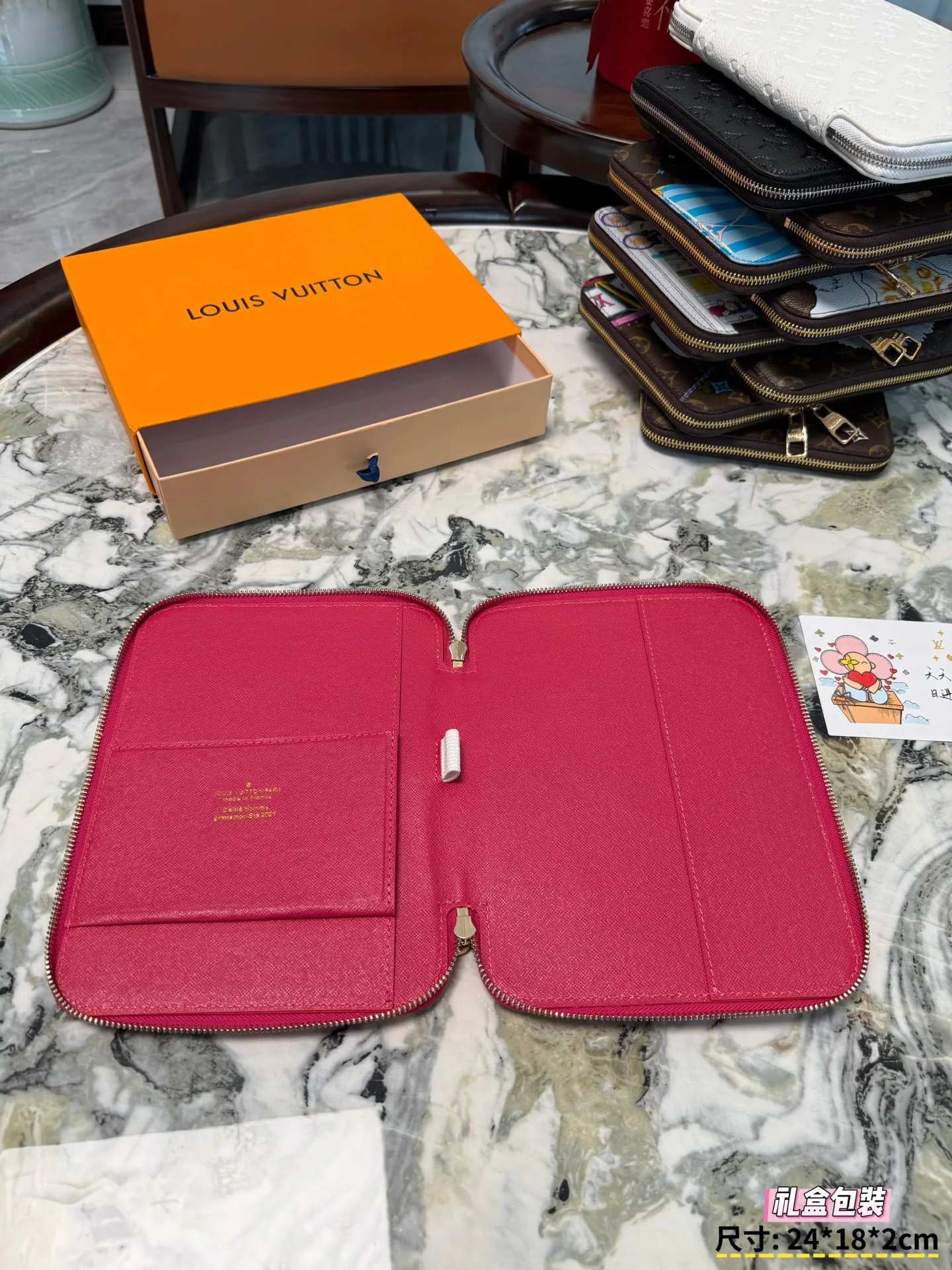 Women's Clutches LOUIS VUITTON 18013758
