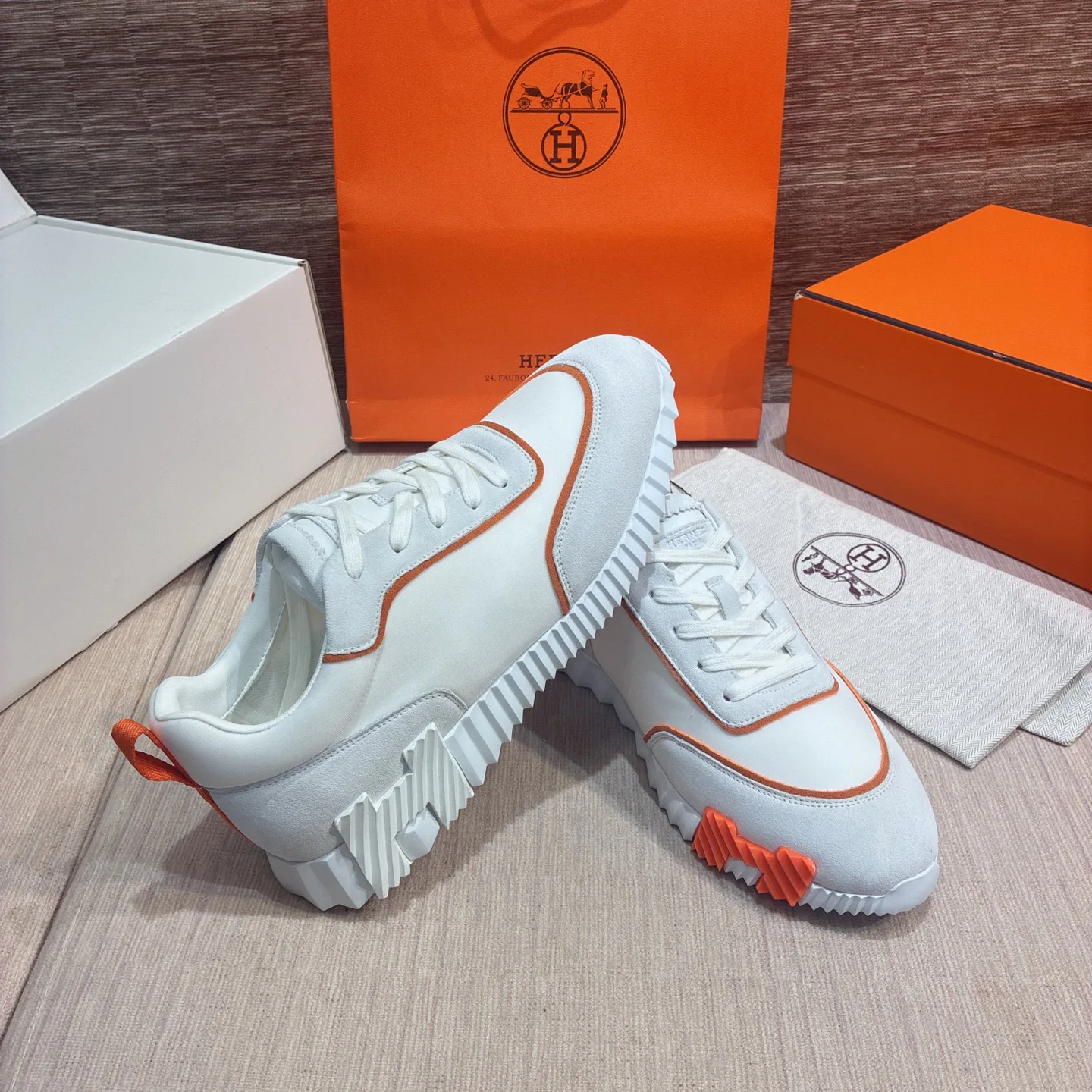 Women's Sneakers HERMES 17977065