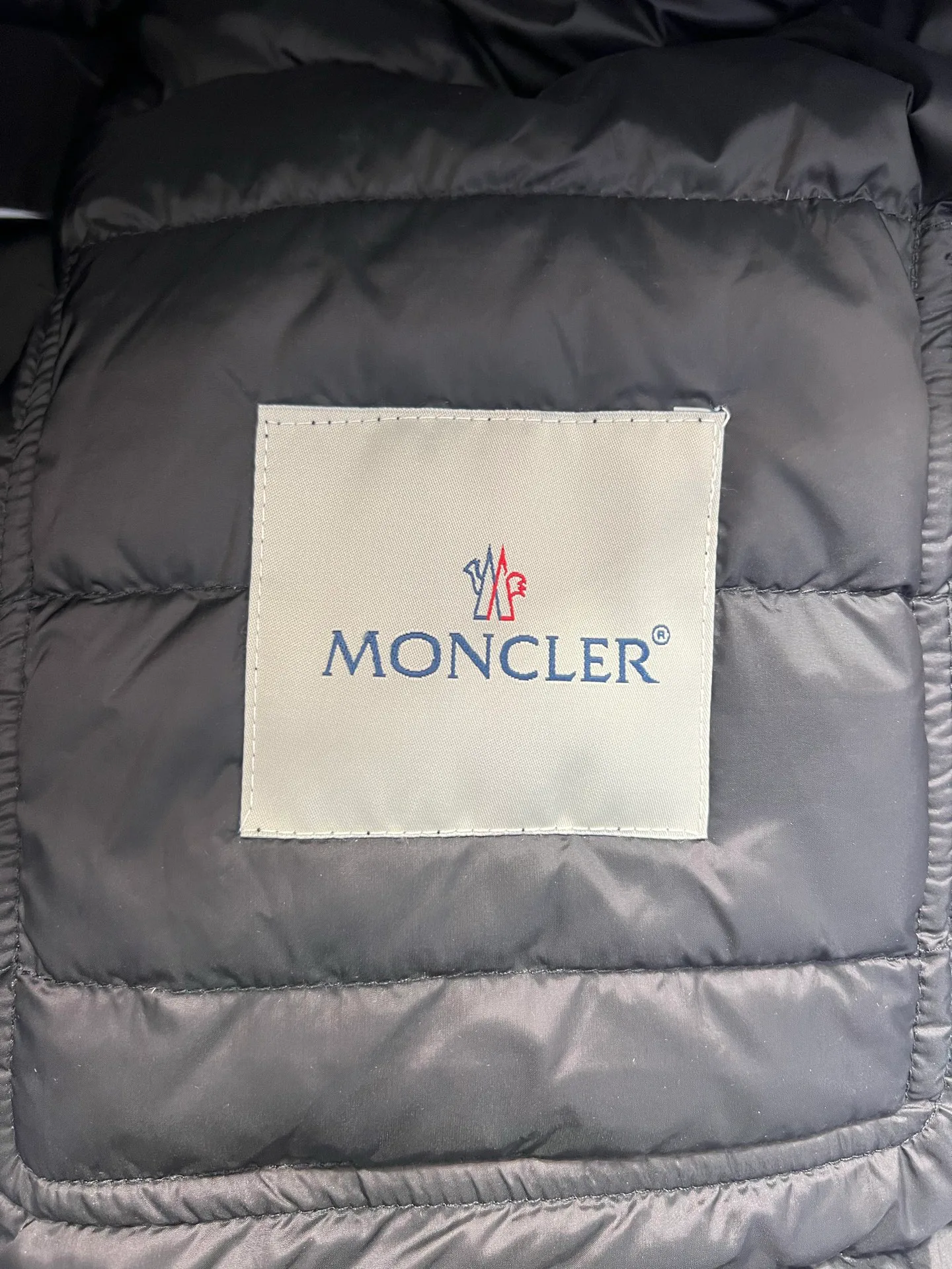 Men's Jackets And Down Jackets MONCLER 18231326