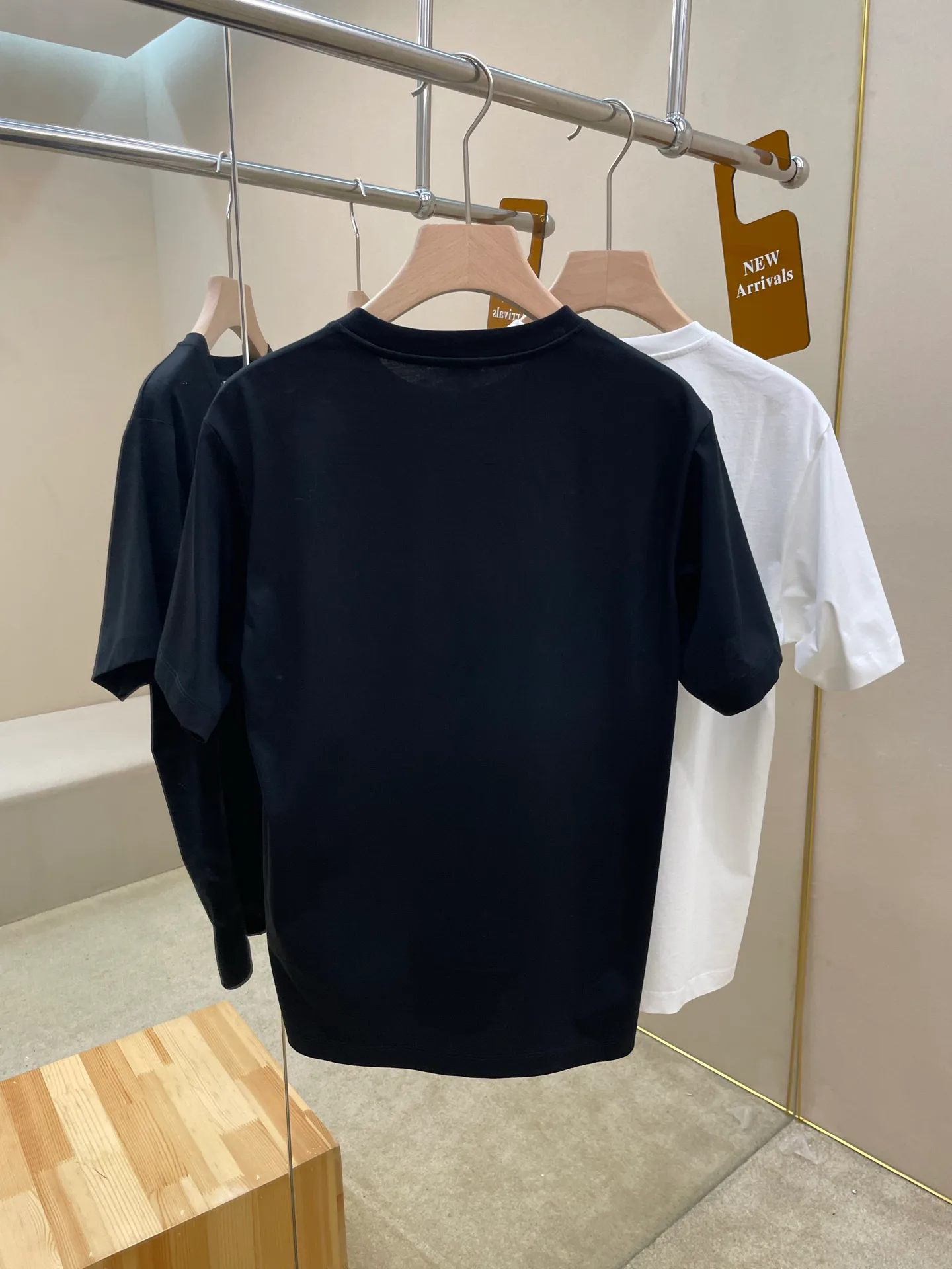 Women's T-Shirts LOEWE 18052375