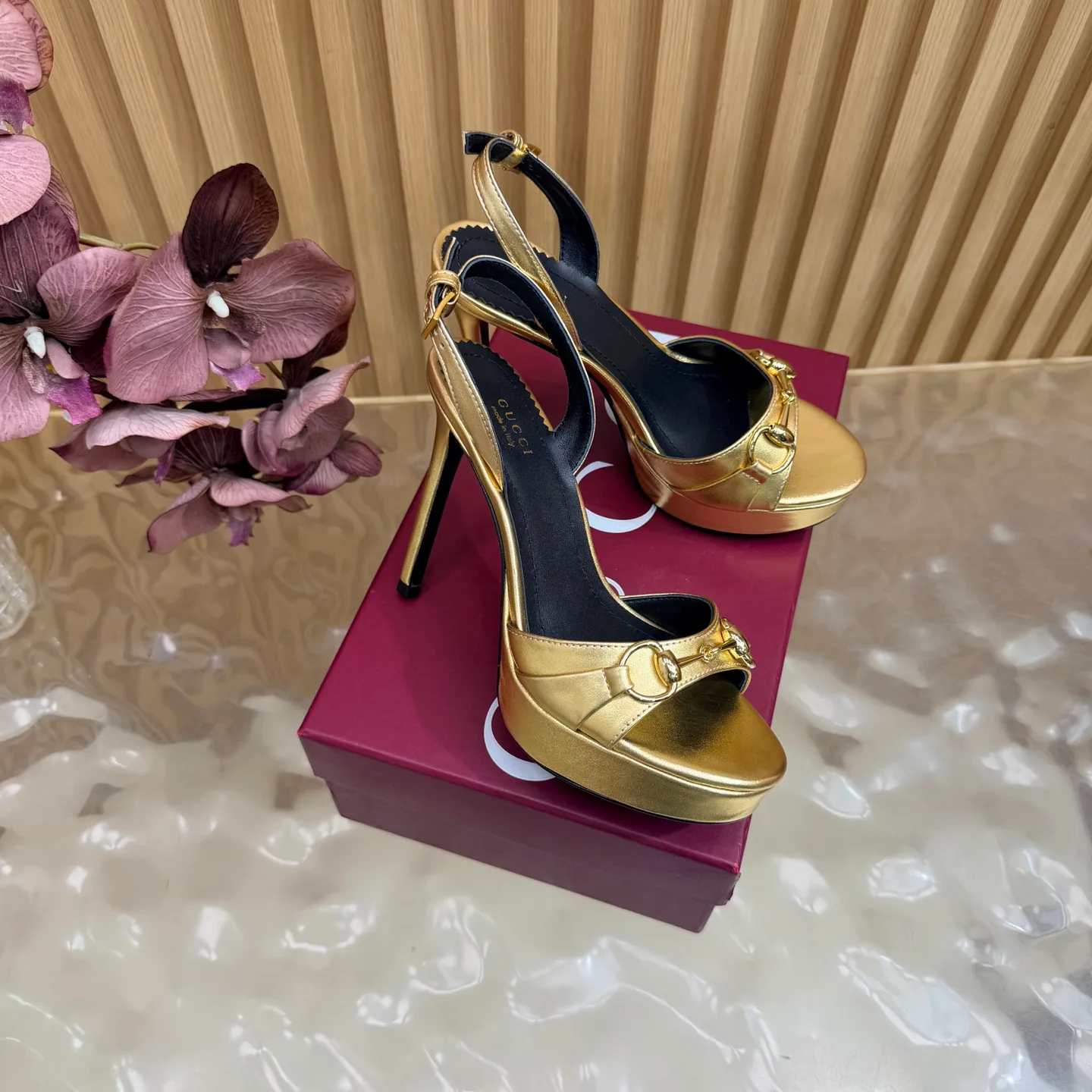Women's Open-Toe Sandals GUCCI 17448814