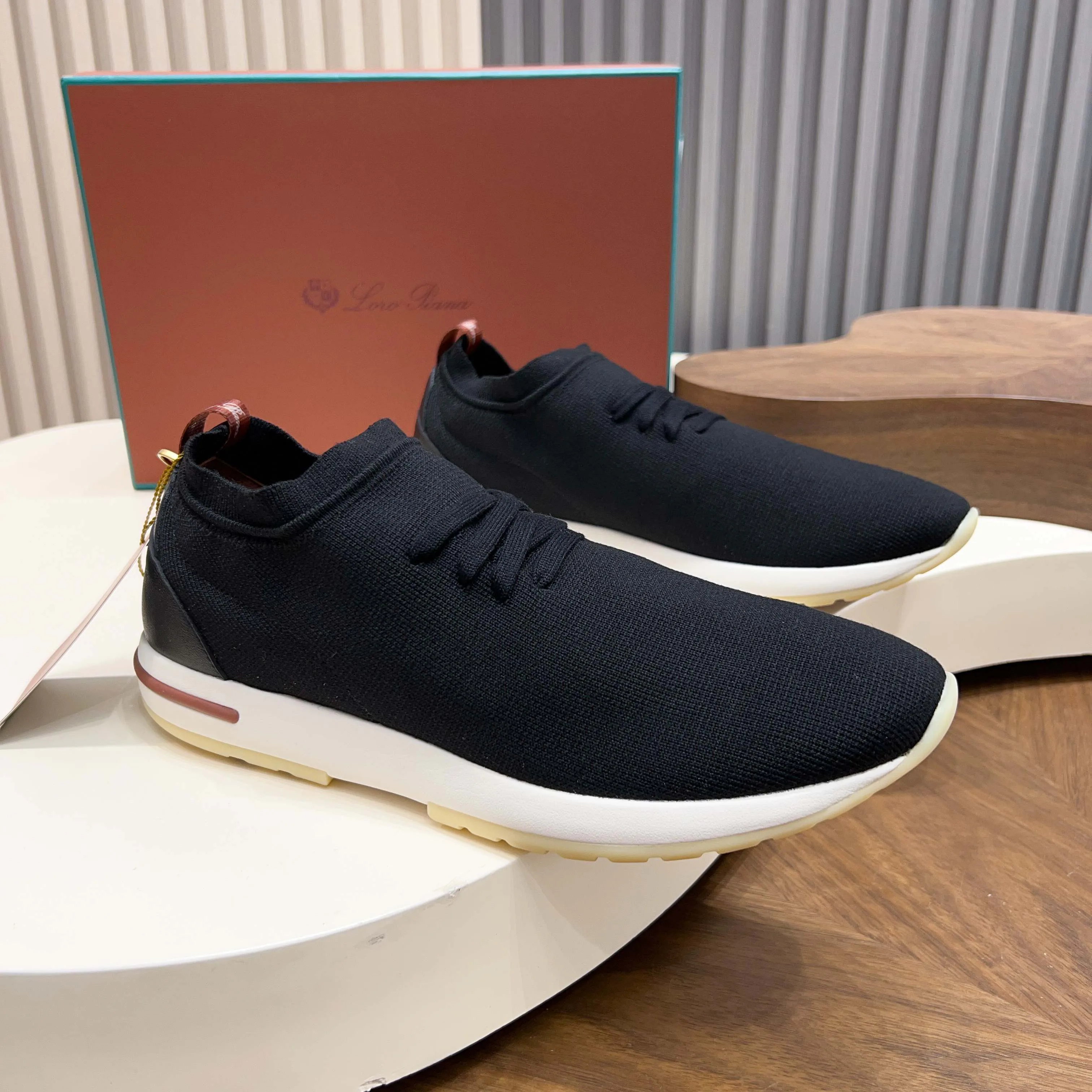 Men's Sneakers LORO PIANA 18250744