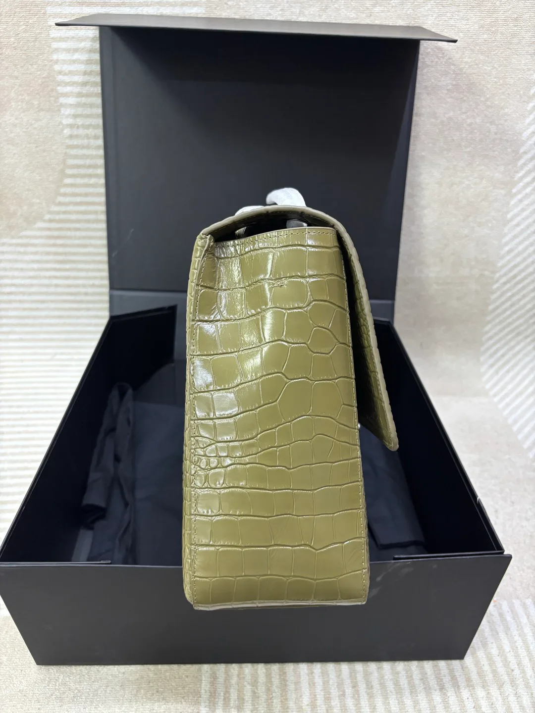 Классические Сумки Женские Chanel 18605316