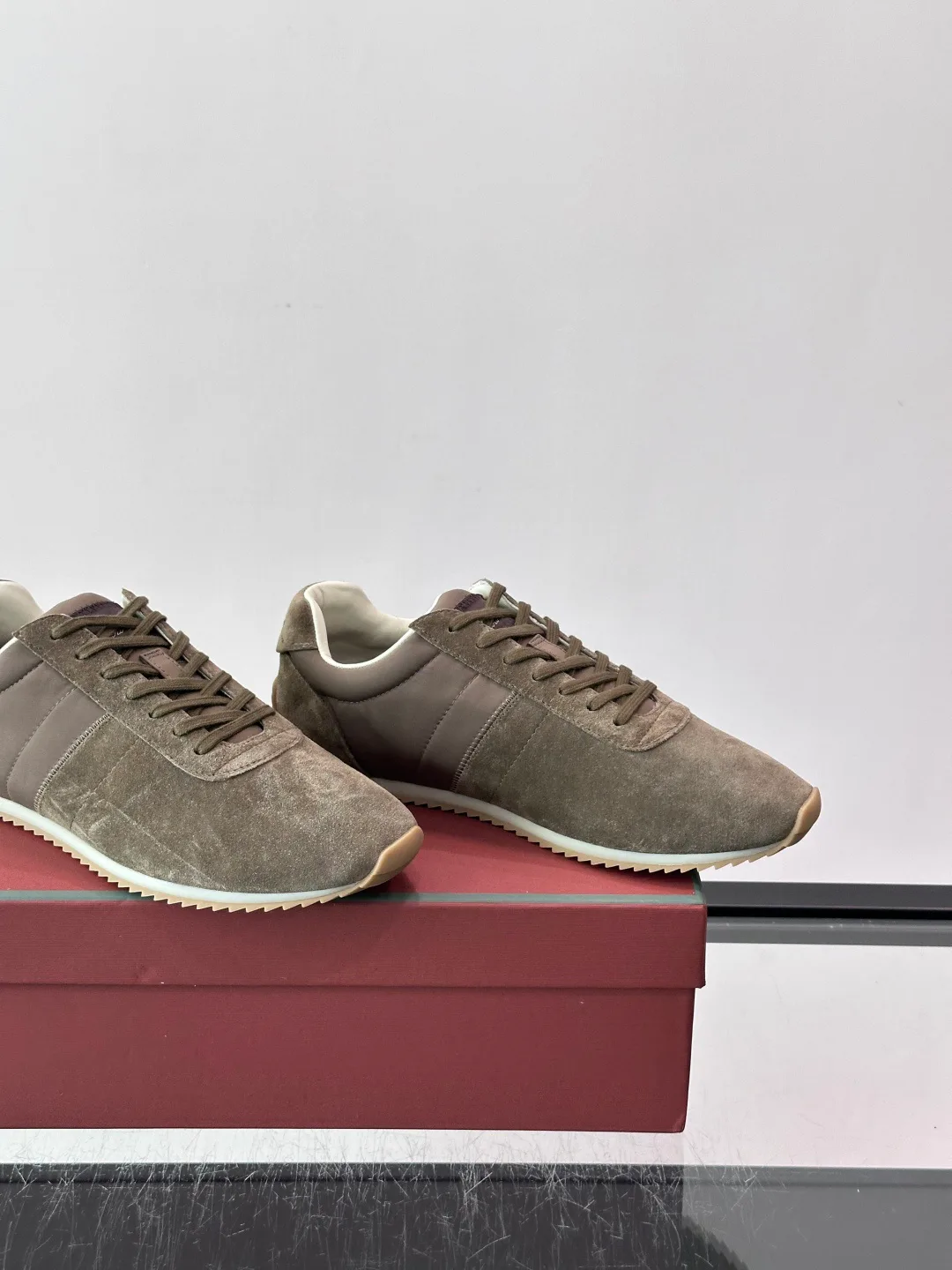 Women's Sneakers LORO PIANA 17447599