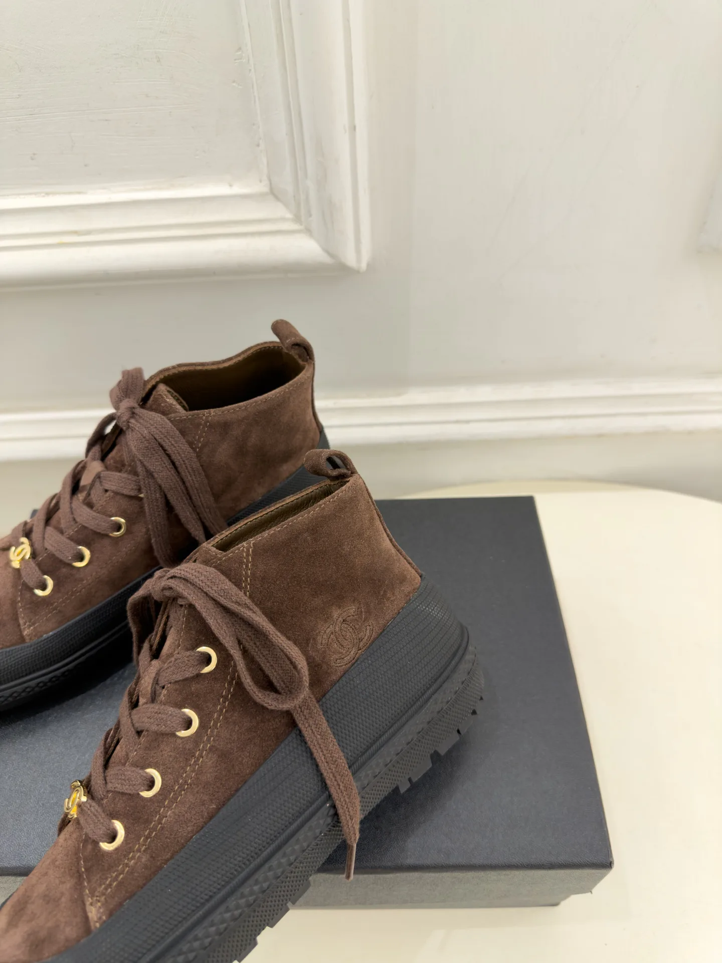 Women's Sneakers CHANEL 18346896