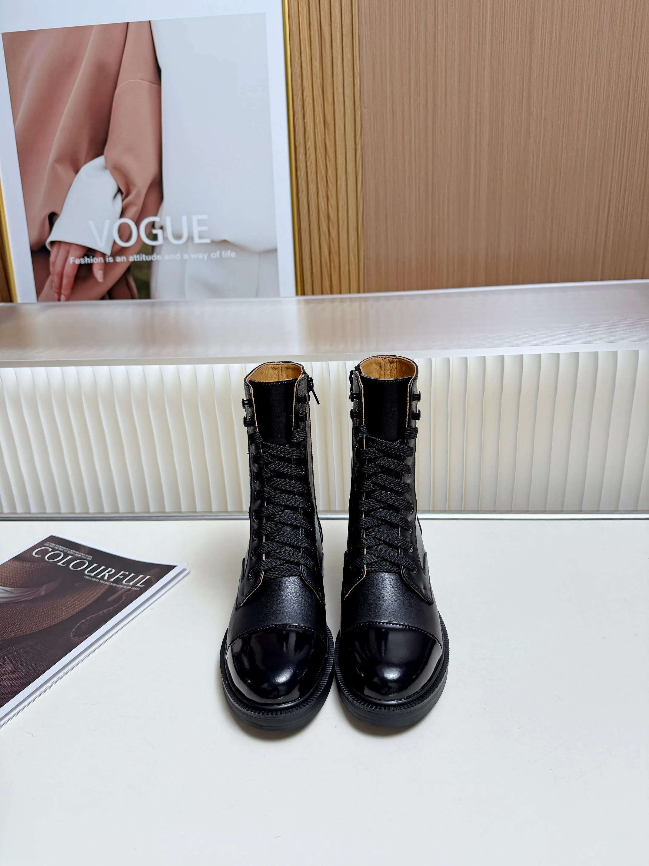 Women's Boots VALENTINO 18415489