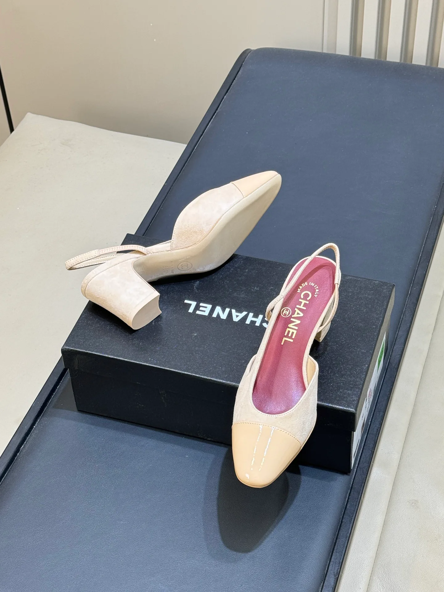 Women's Heels CHANEL 18072786