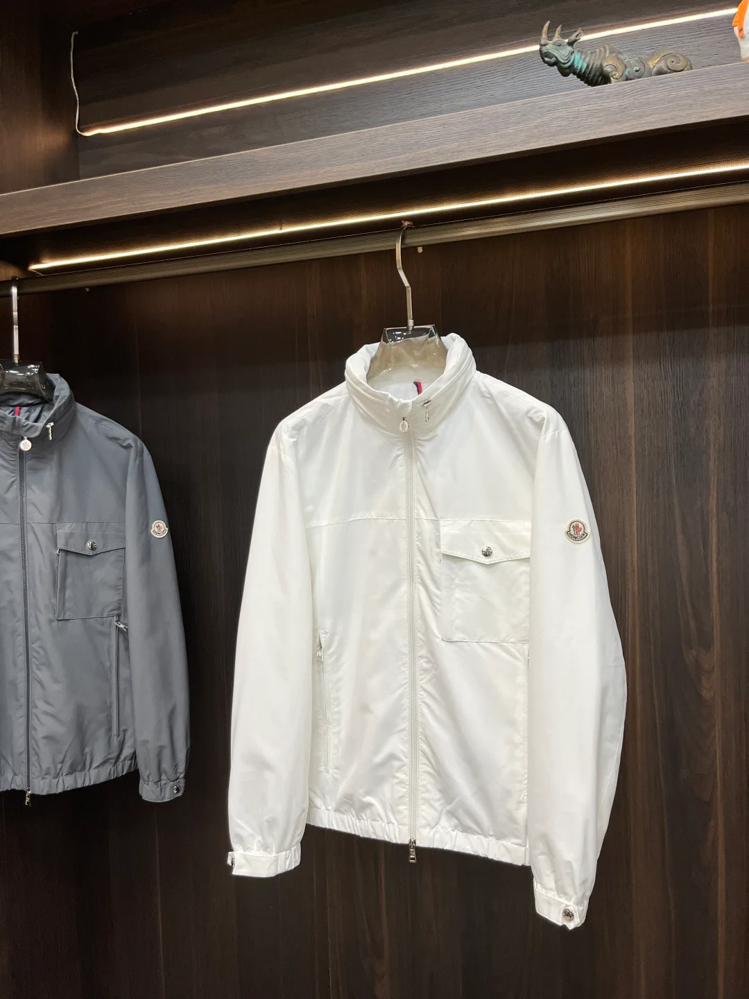 Men's Jackets And Down Jackets MONCLER 18416884
