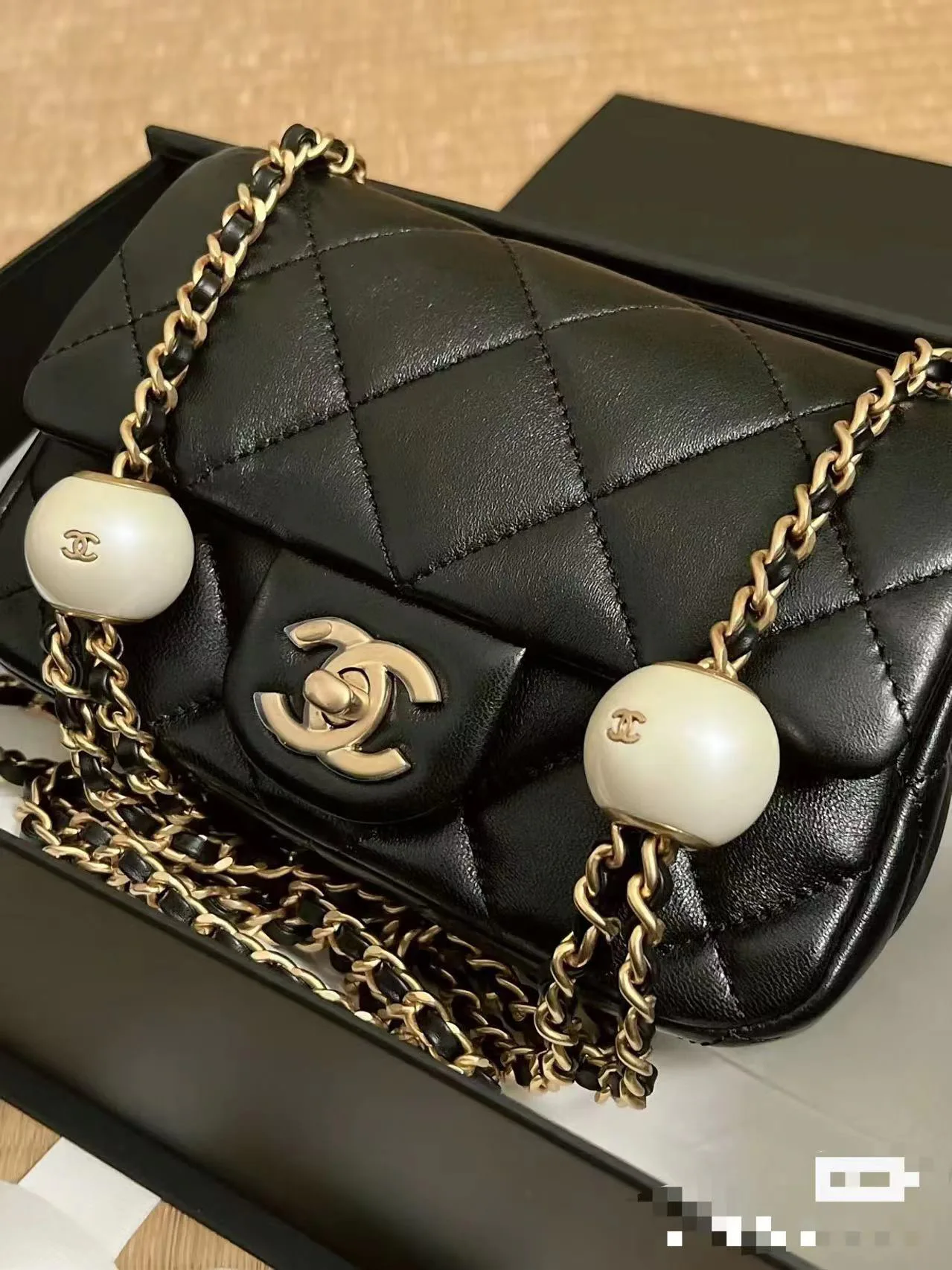 Women's Classic Handbags CHANEL 18066117