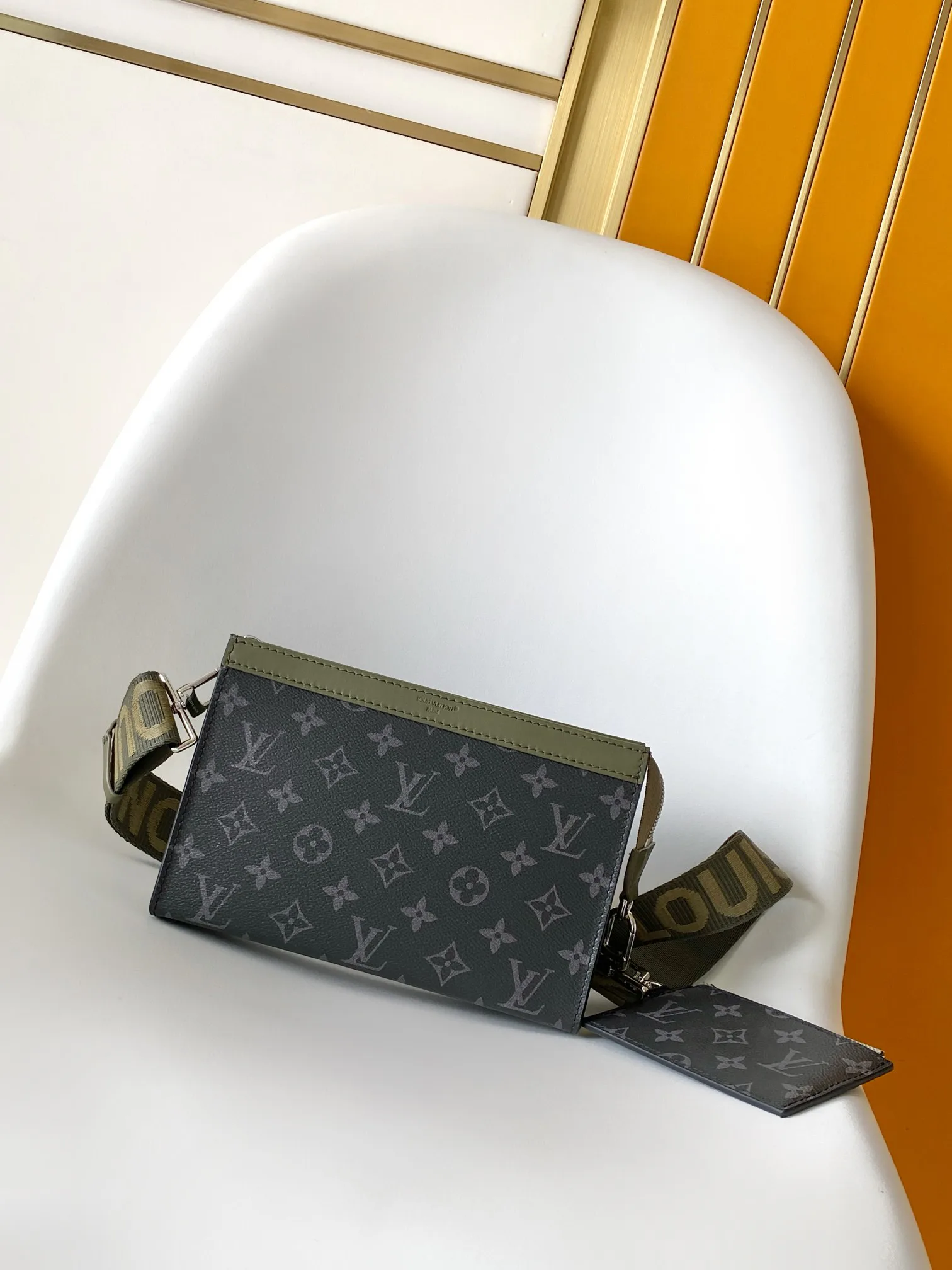 Women's Shoulder Bags LOUIS VUITTON 17904113