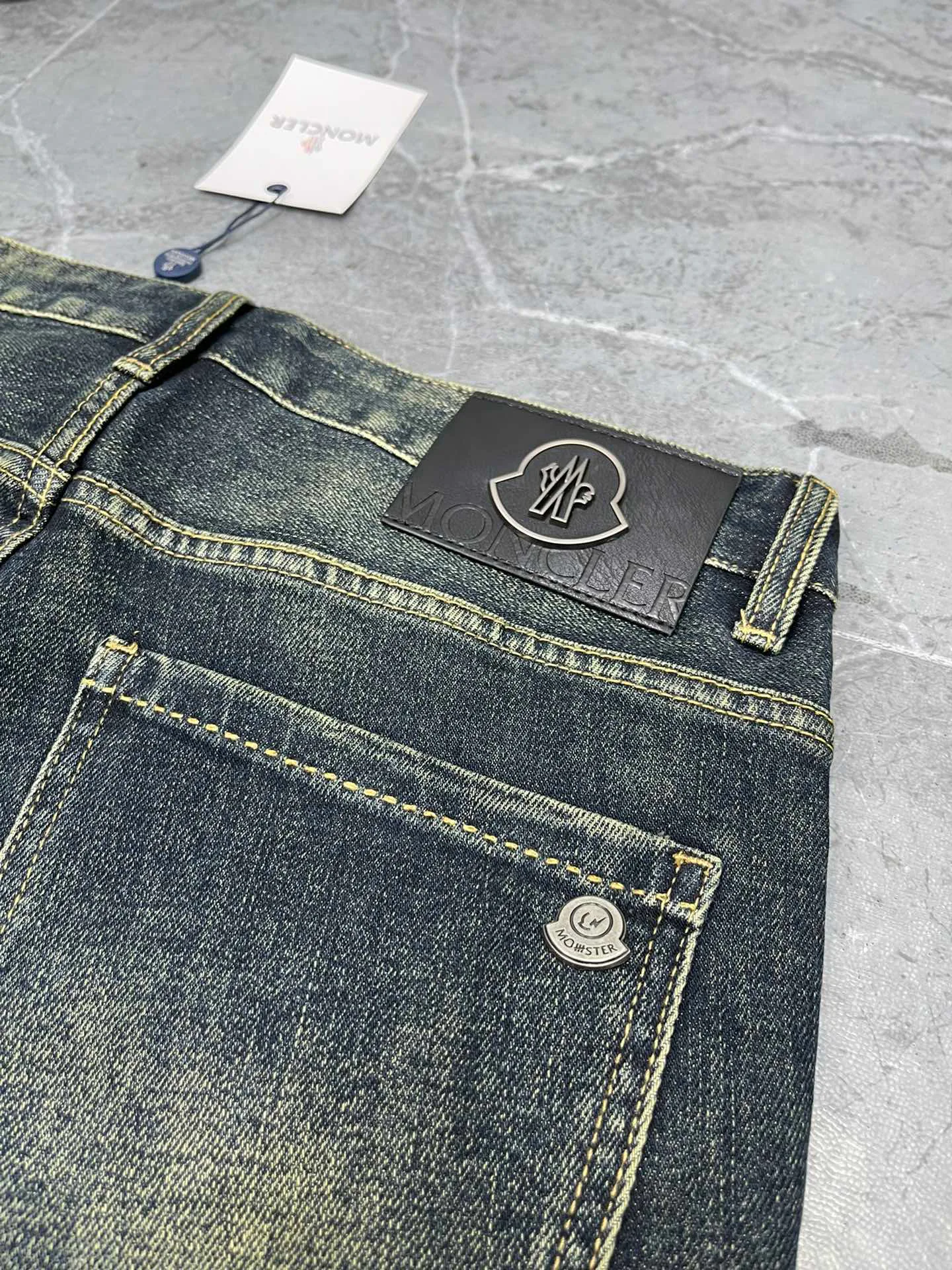 Men's Jeans MONCLER 18068809