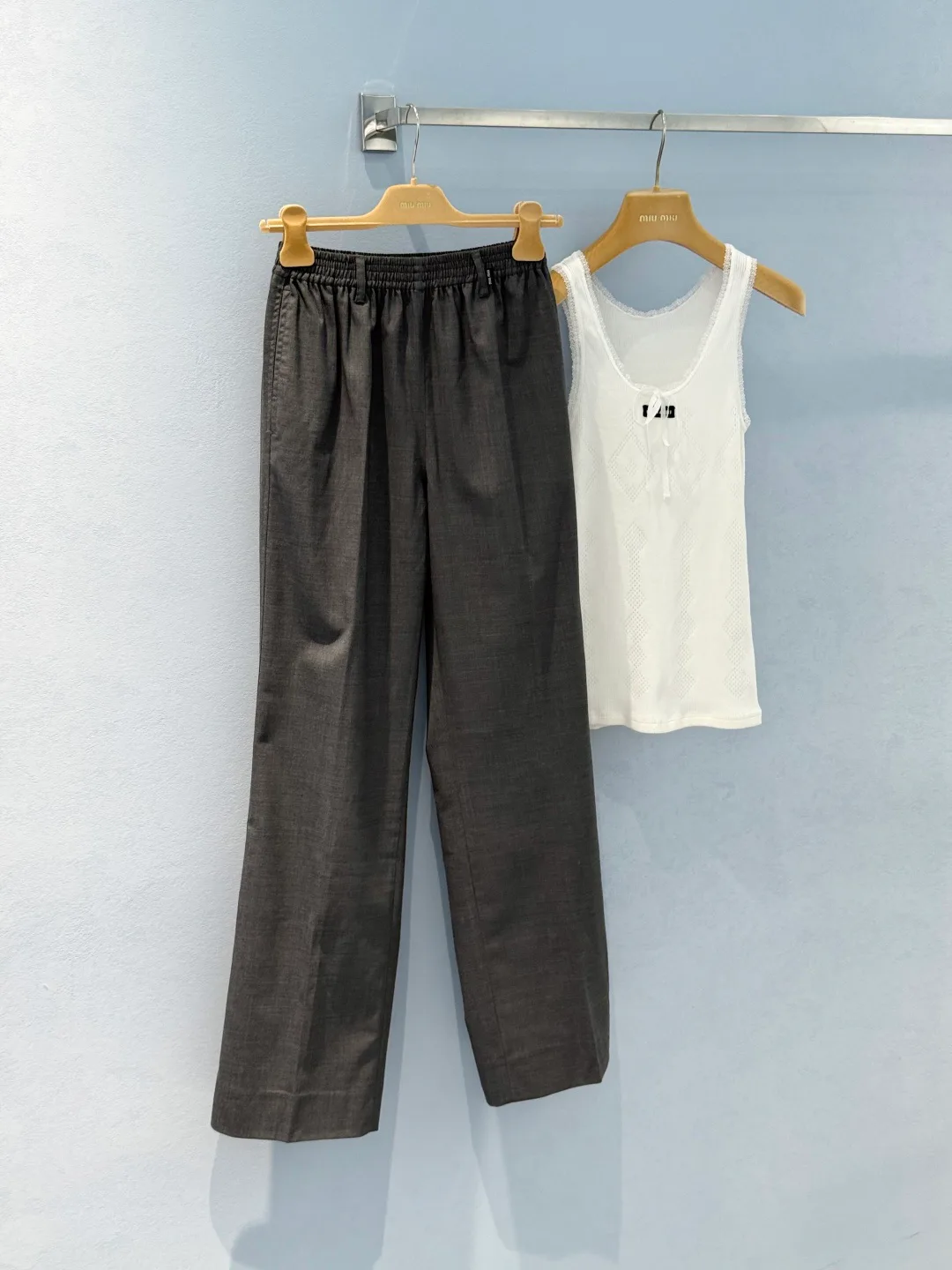 Women's Trousers MIU MIU 18120215