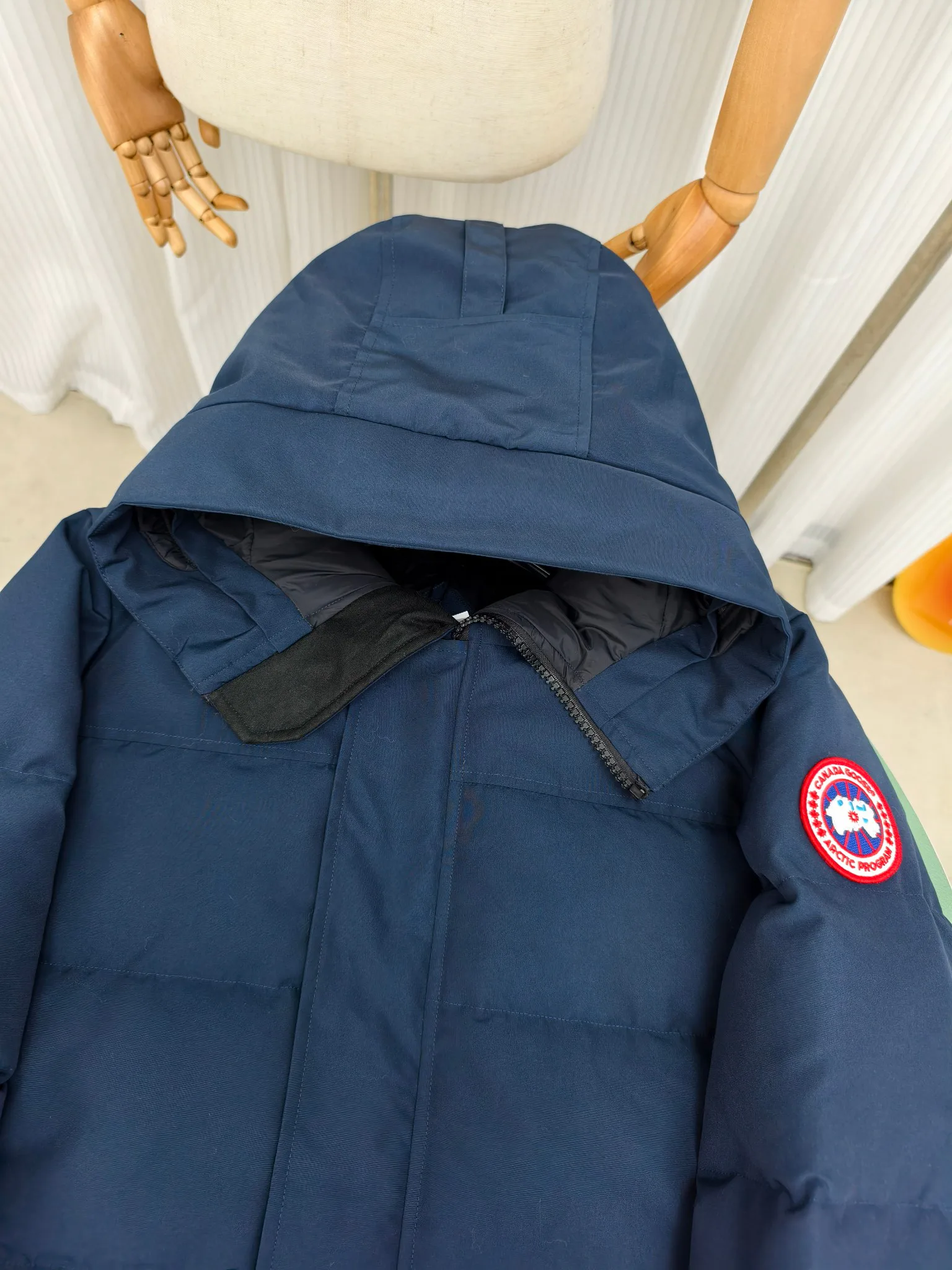Куртки И Пуховики Мужские Canada Goose 18684537