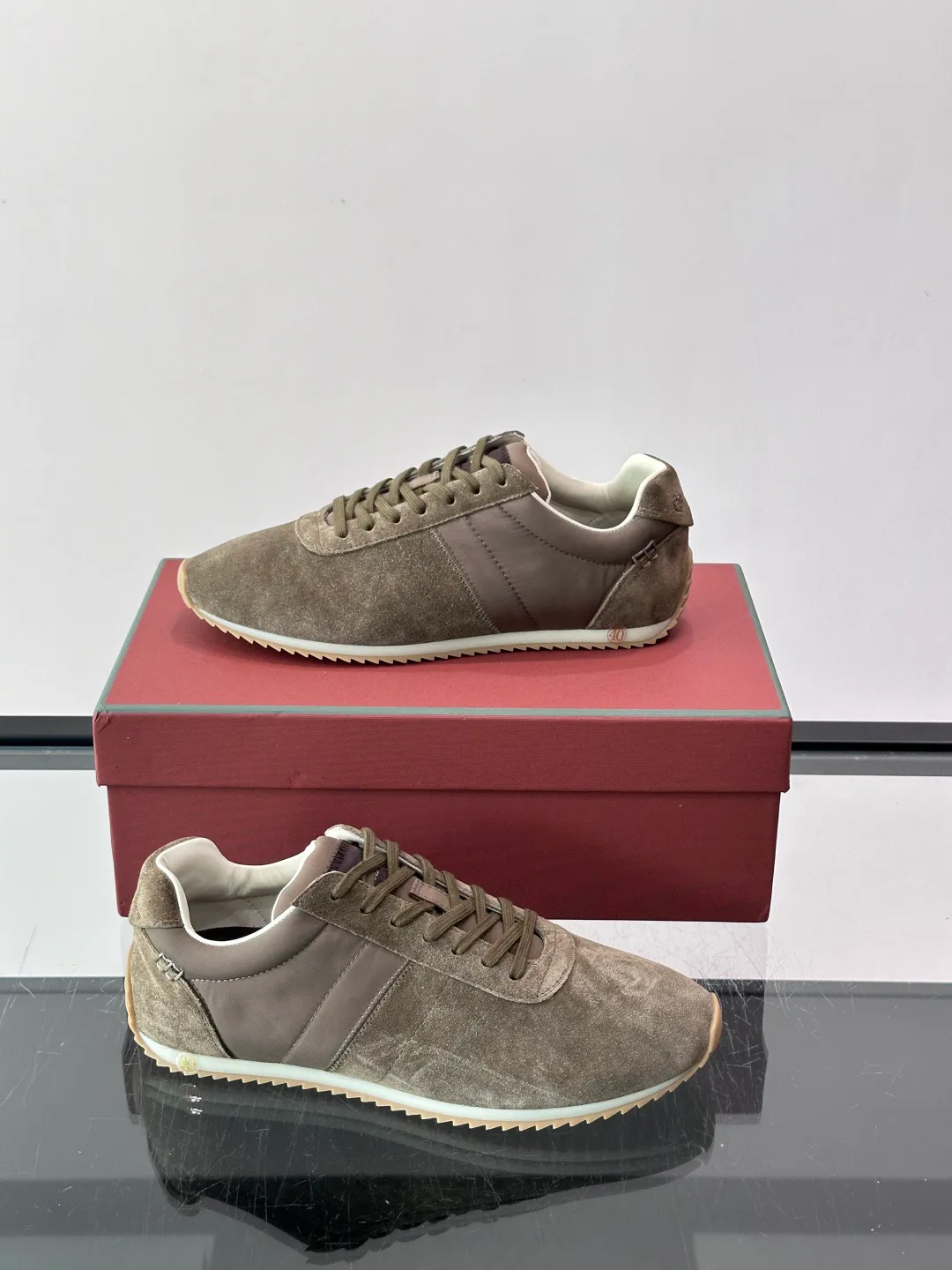 Women's Sneakers LORO PIANA 17447599