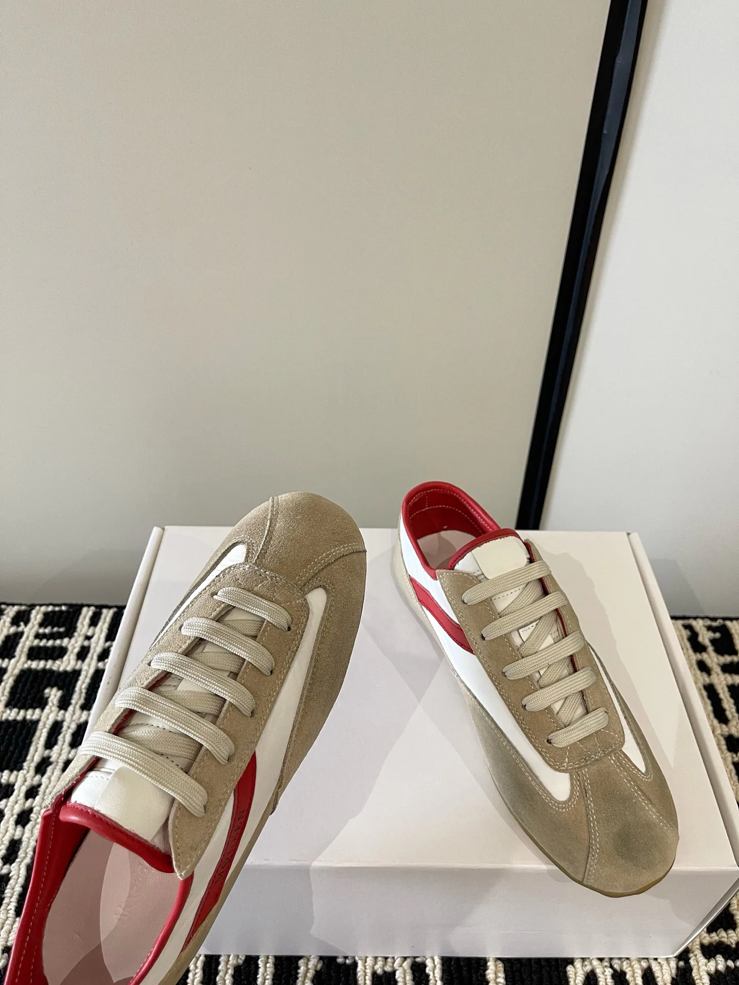 Women's Sneakers ALEXANDER MCQUEEN 18386253