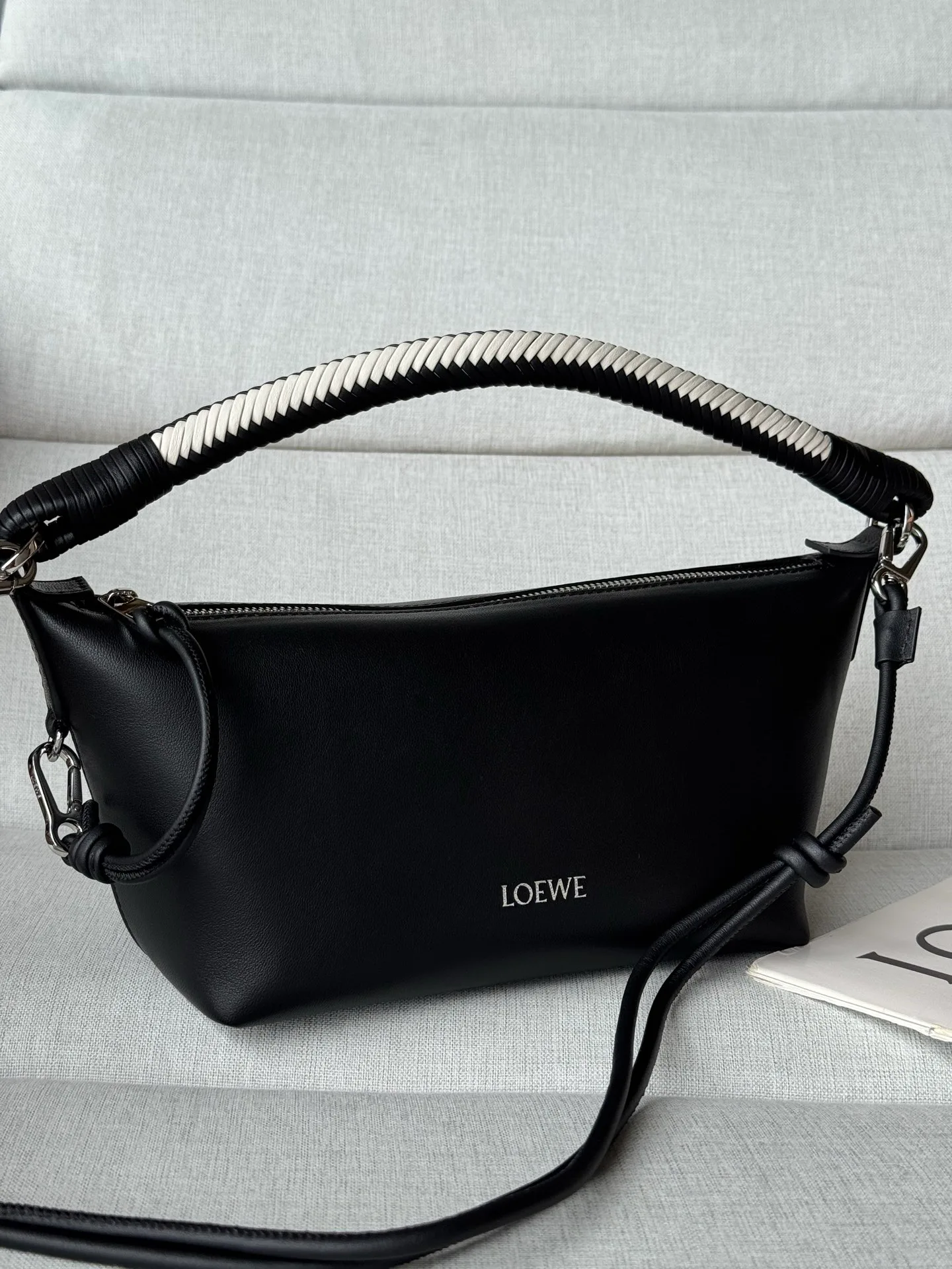 Women's Classic Handbags LOEWE 17722819