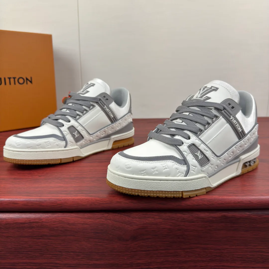 Кроссовки Мужские Louis Vuitton 18580850