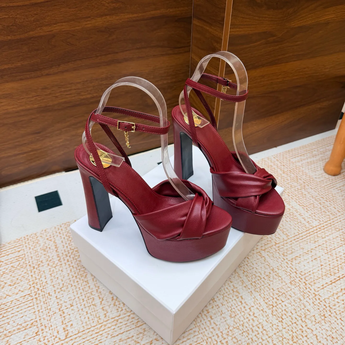 Women's Open-Toe Sandals SAINT LAURENT 18104667