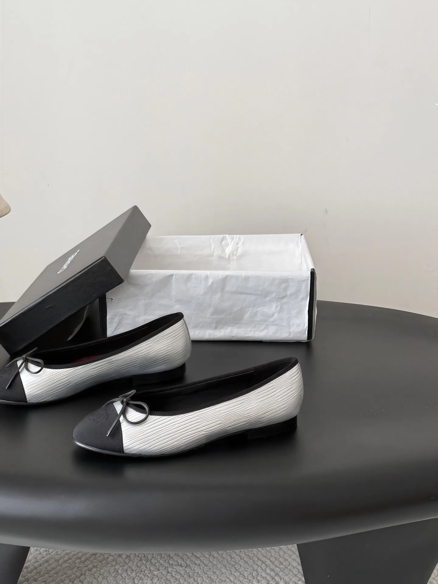 Women's Ballet Flats CHANEL 18139375