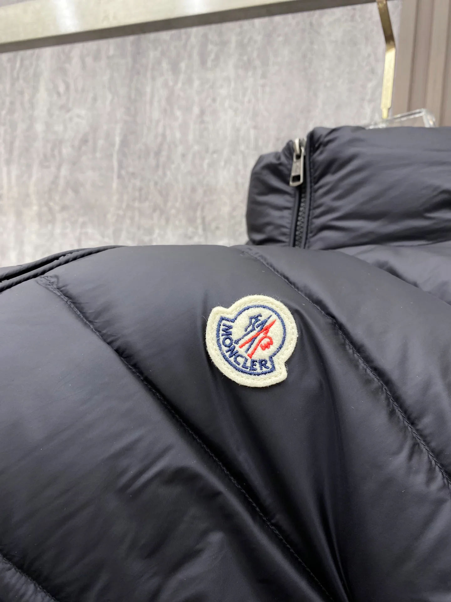 Куртки И Пуховики Мужские Moncler 18596387