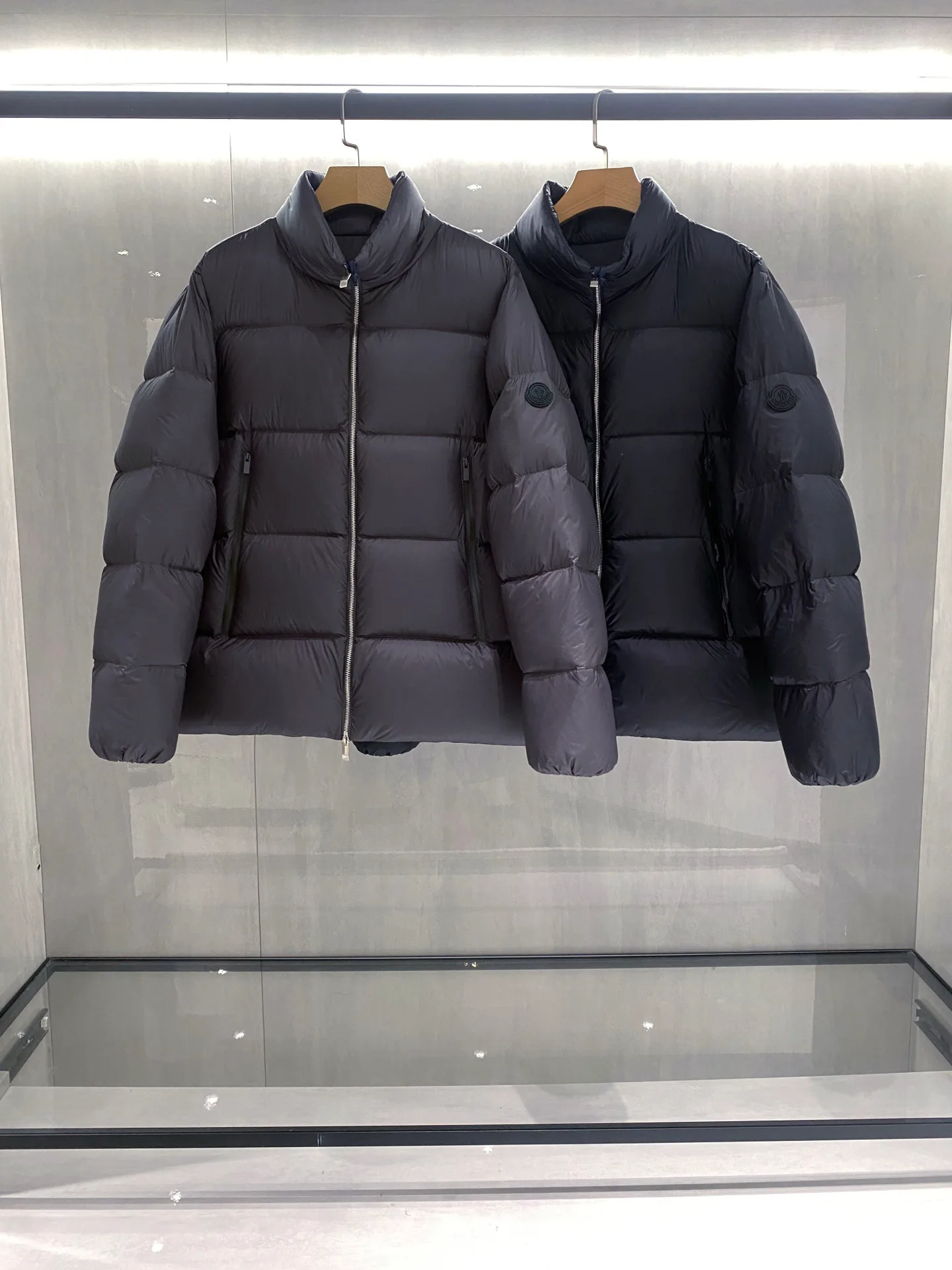 Men's Jackets And Down Jackets MONCLER 18296083