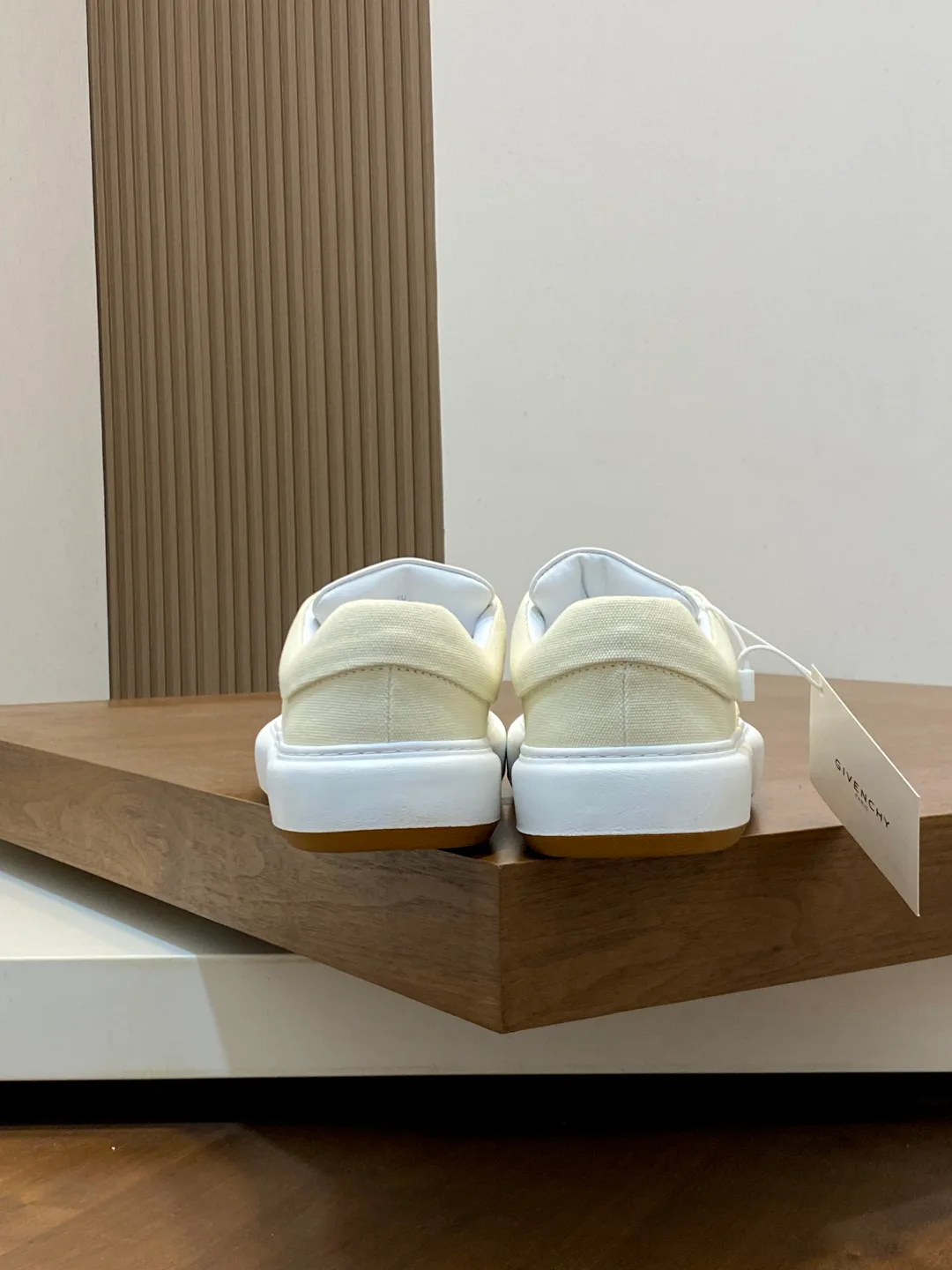 Men's Sneakers GIVENCHY 18449131