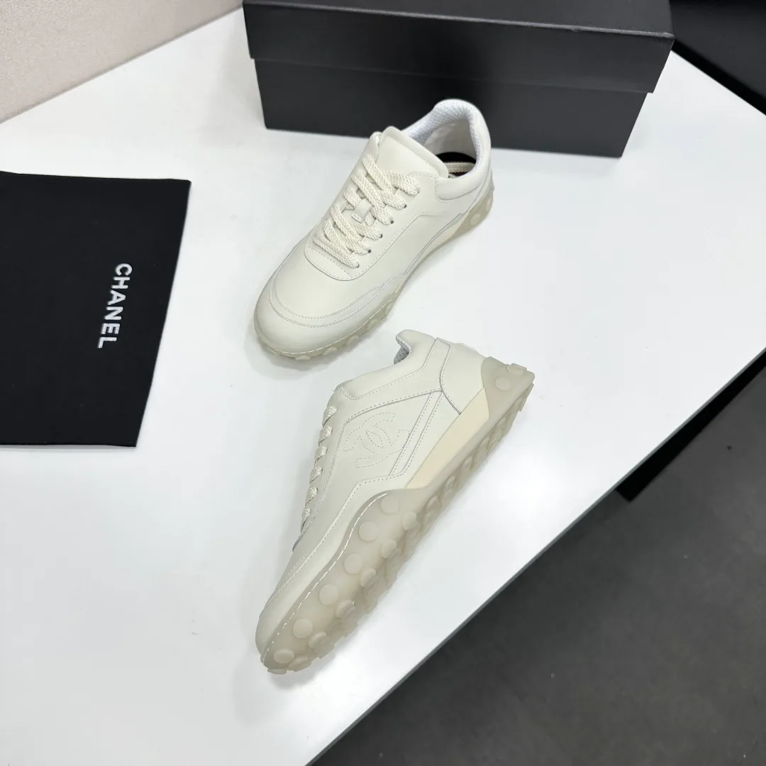 Women's Sneakers CHANEL 18025583