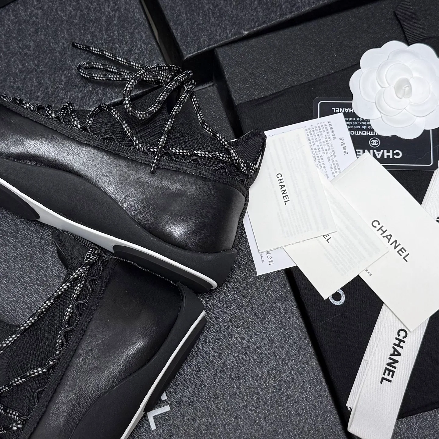 Women's Sneakers CHANEL 18083057