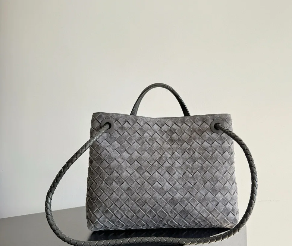 Women's Classic Handbags BOTTEGA VENETA 17894774
