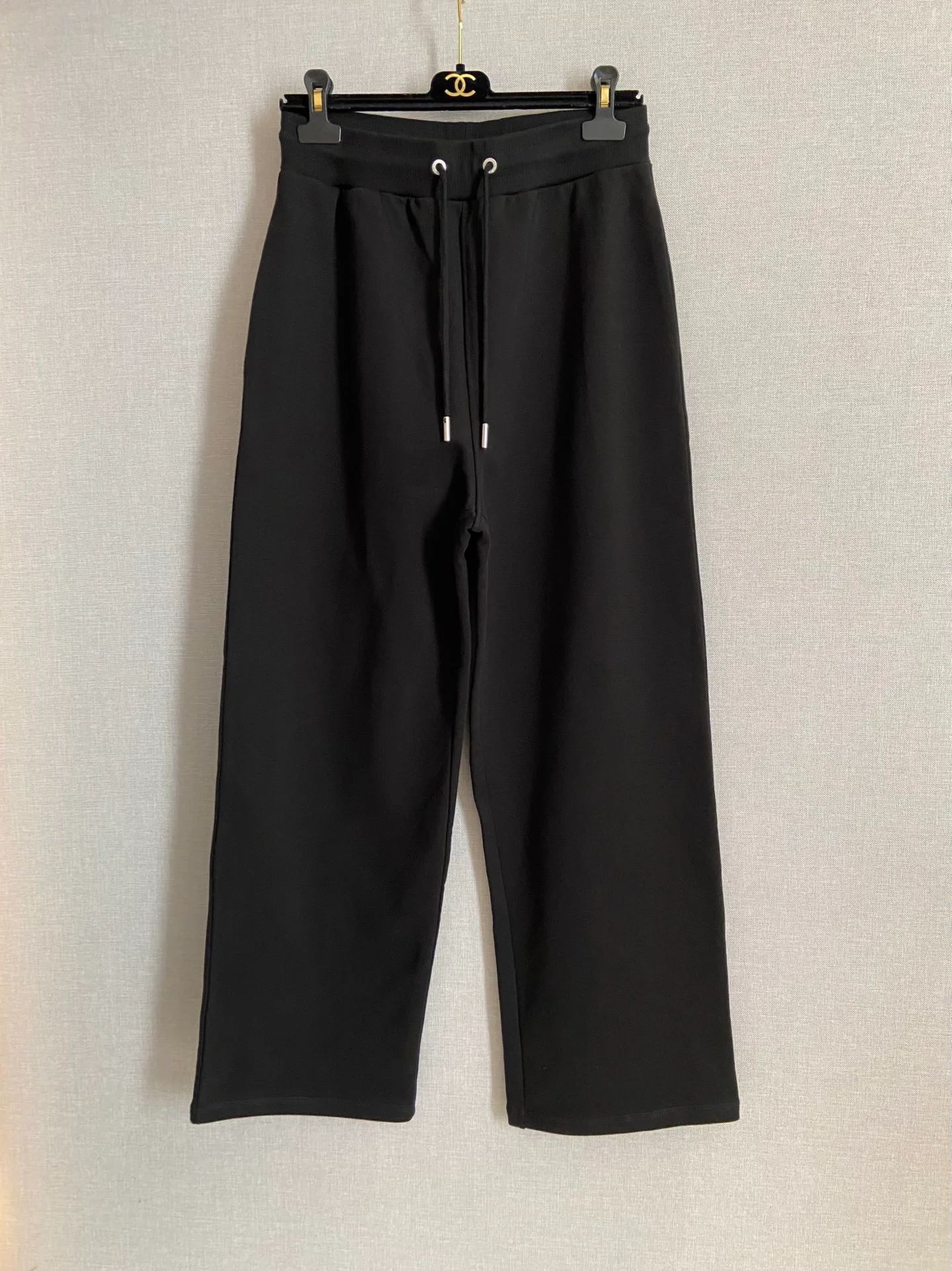 Women's Trousers AMI PARIS 19586686