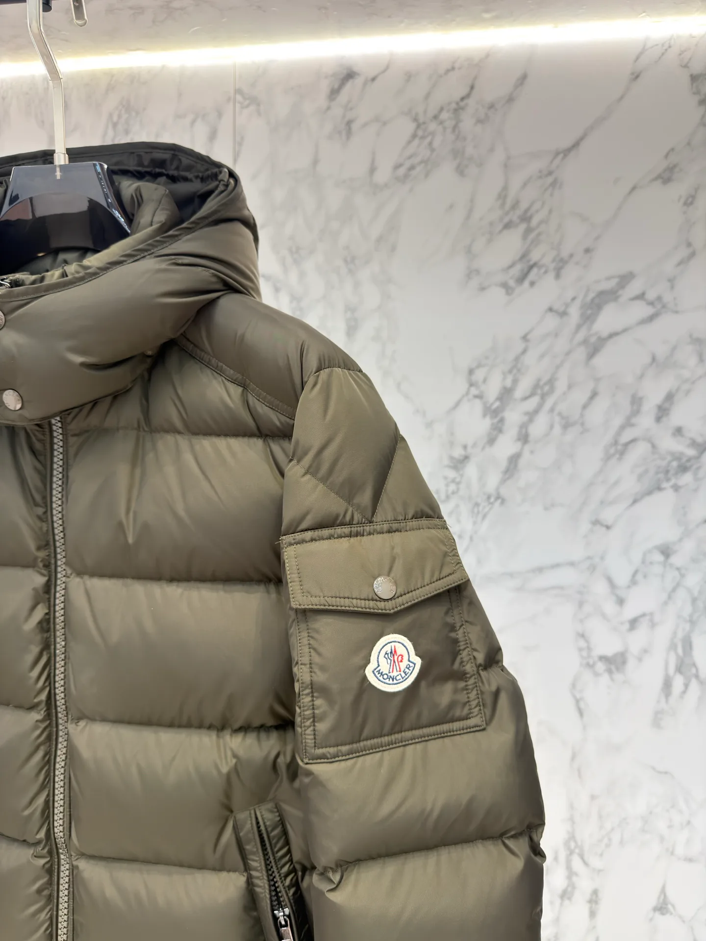 Куртки И Пуховики Мужские Moncler 18681352
