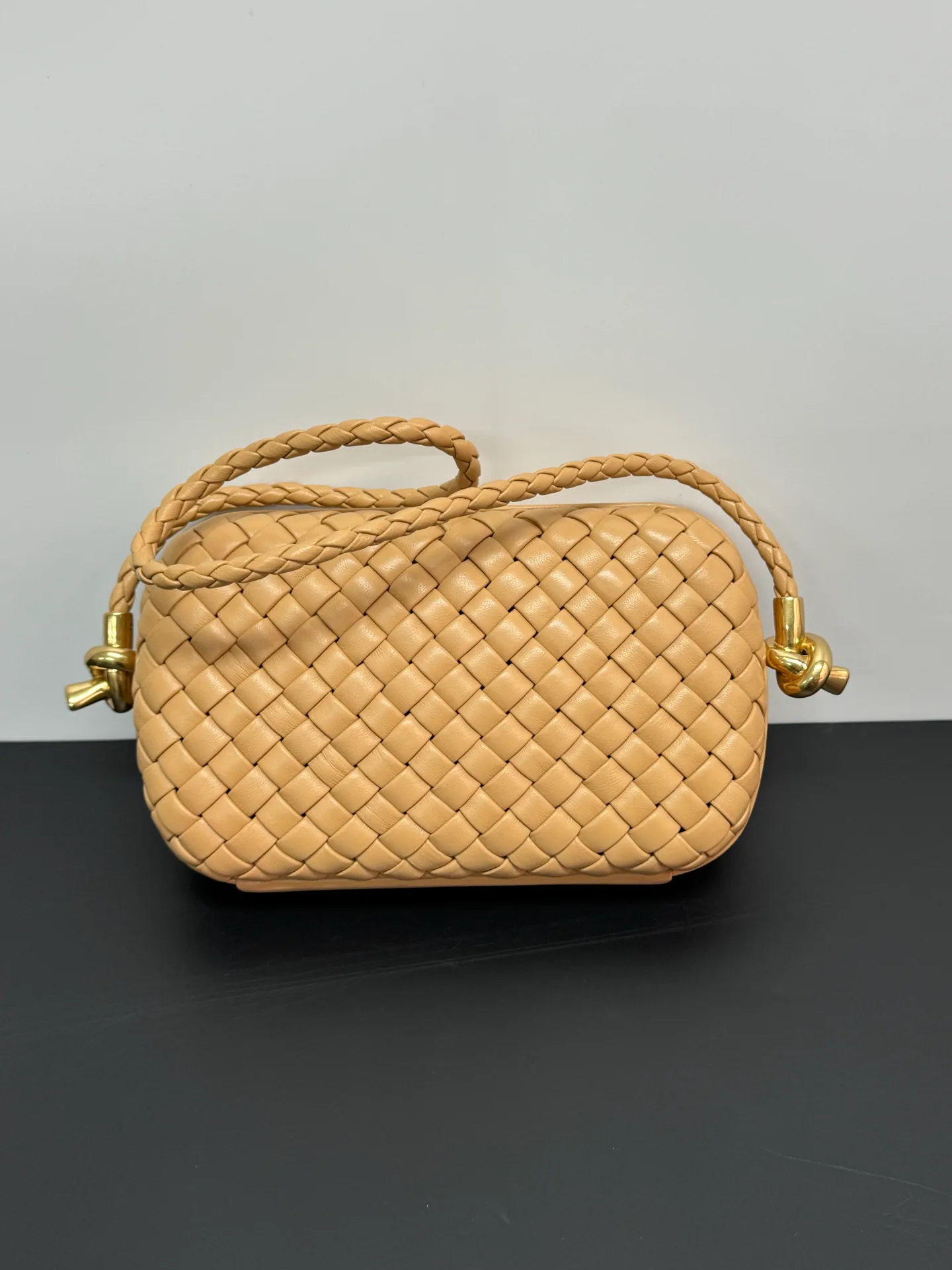 Классические Сумки Женские Bottega Veneta 18626132