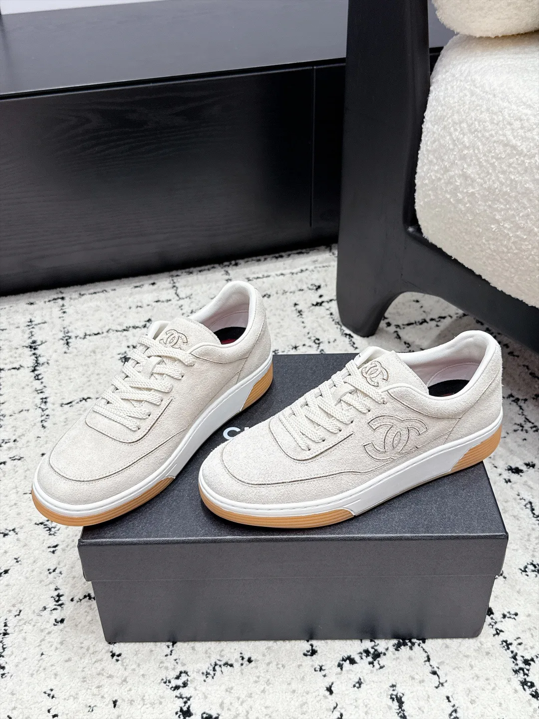 Women's Sneakers CHANEL 18125112