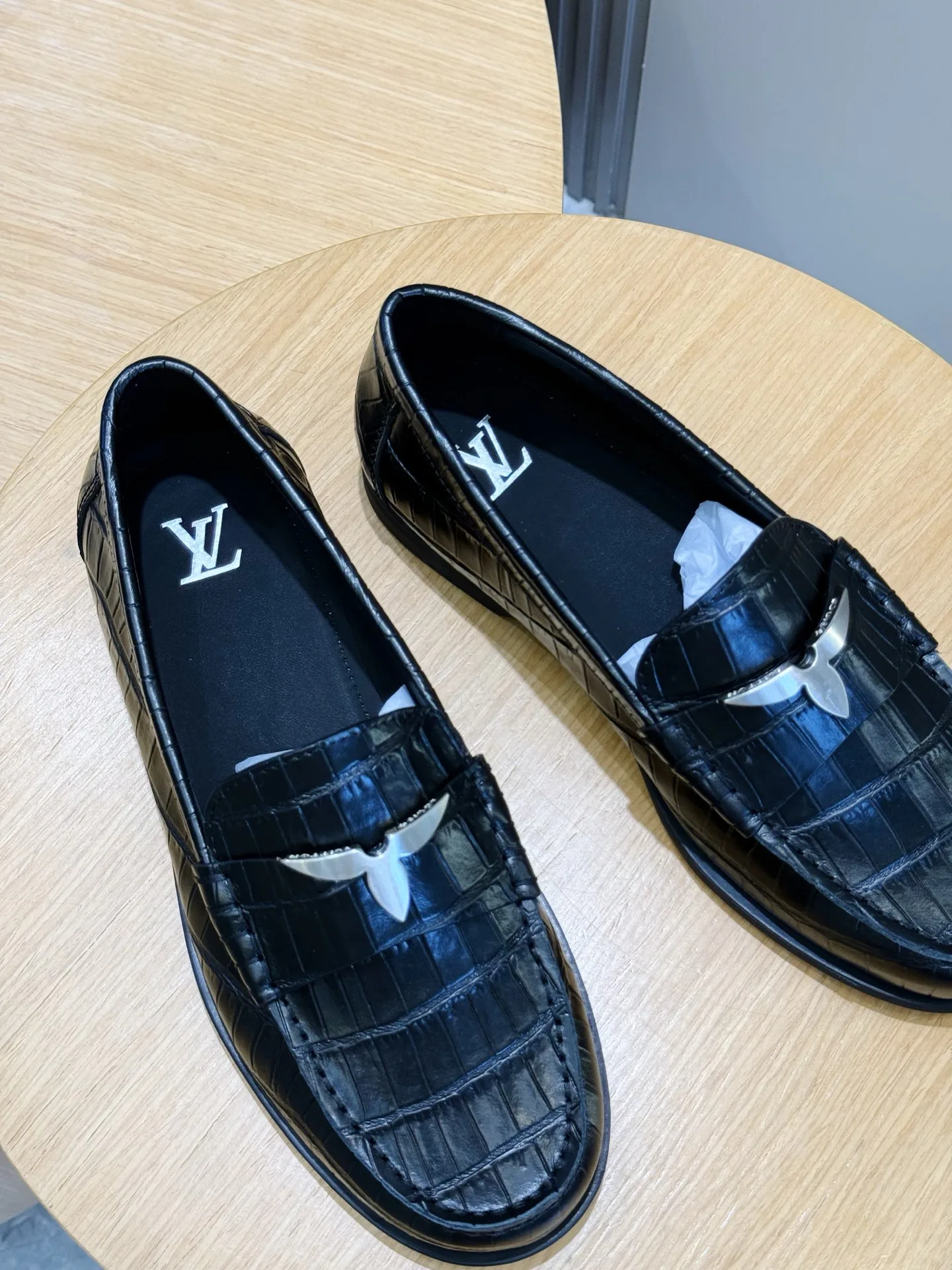 Men's Loafers And Dress Shoes LOUIS VUITTON 18277847
