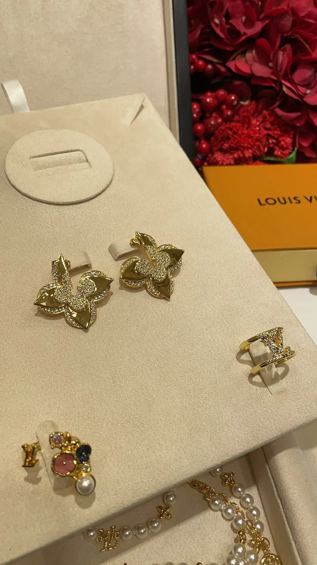 Jewelry LOUIS VUITTON 17819349