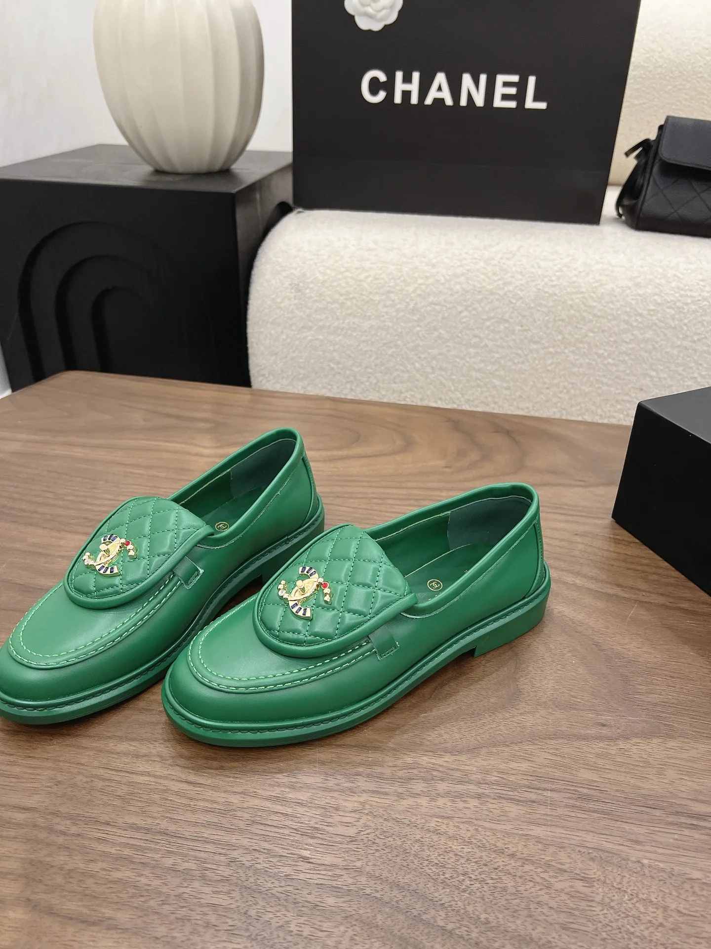 Women's Loafers And Moccasins CHANEL 17303658