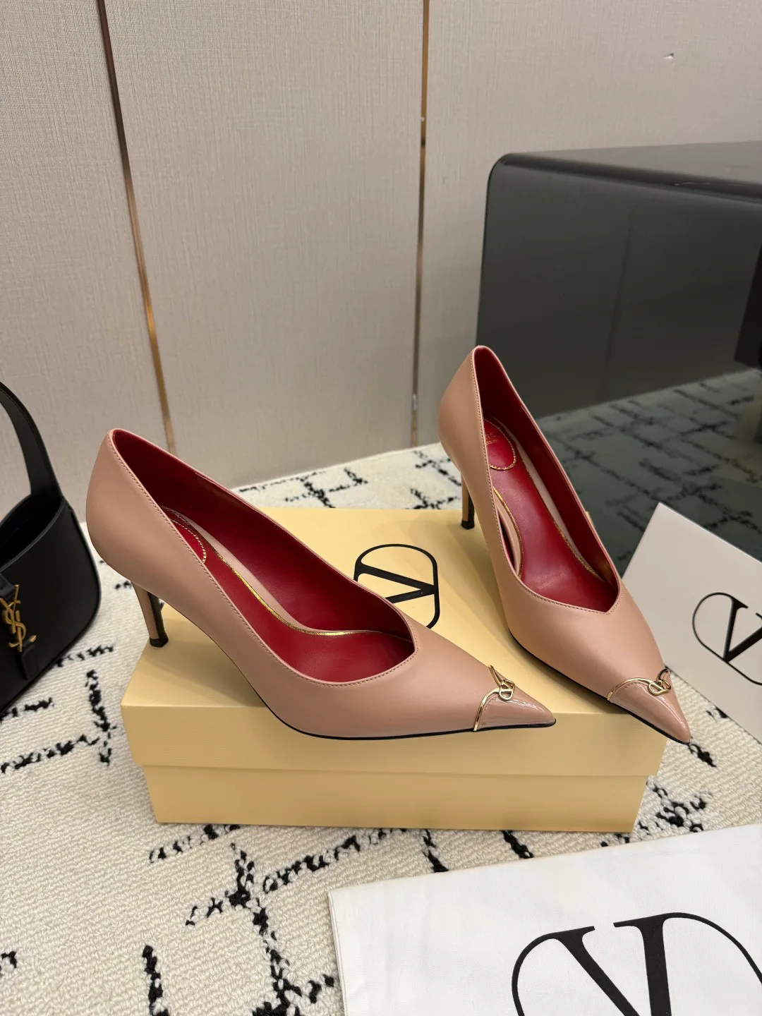 Women's Heels VALENTINO 17937555