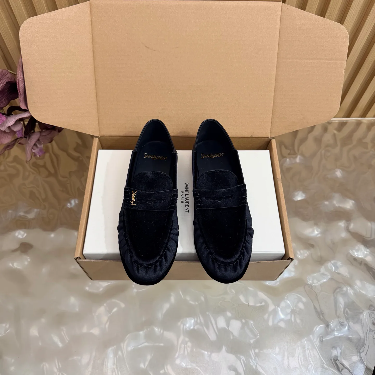 Women's Loafers And Moccasins SAINT LAURENT 17926445