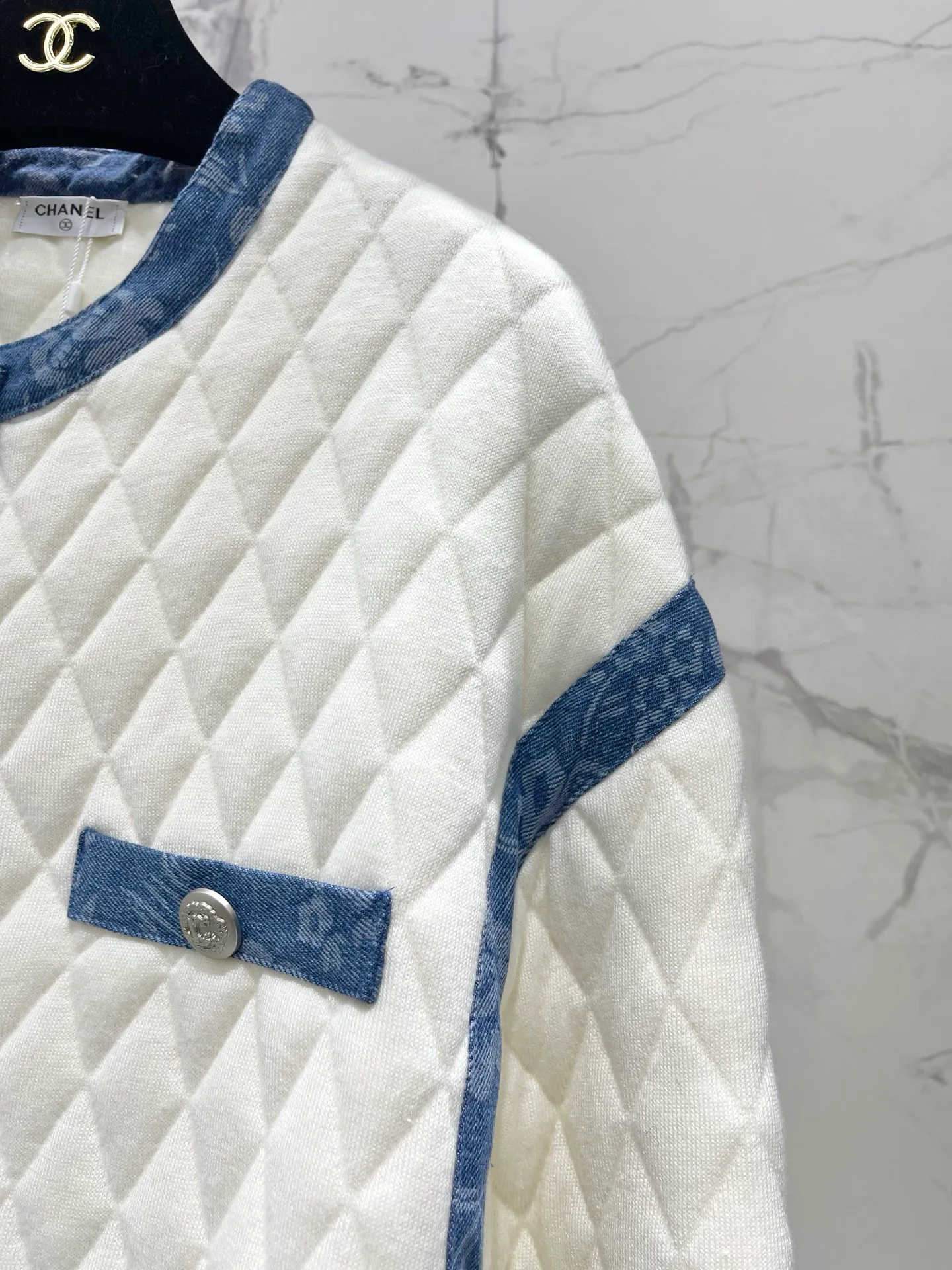 Women's Jumpers And Sweaters CHANEL 18407903
