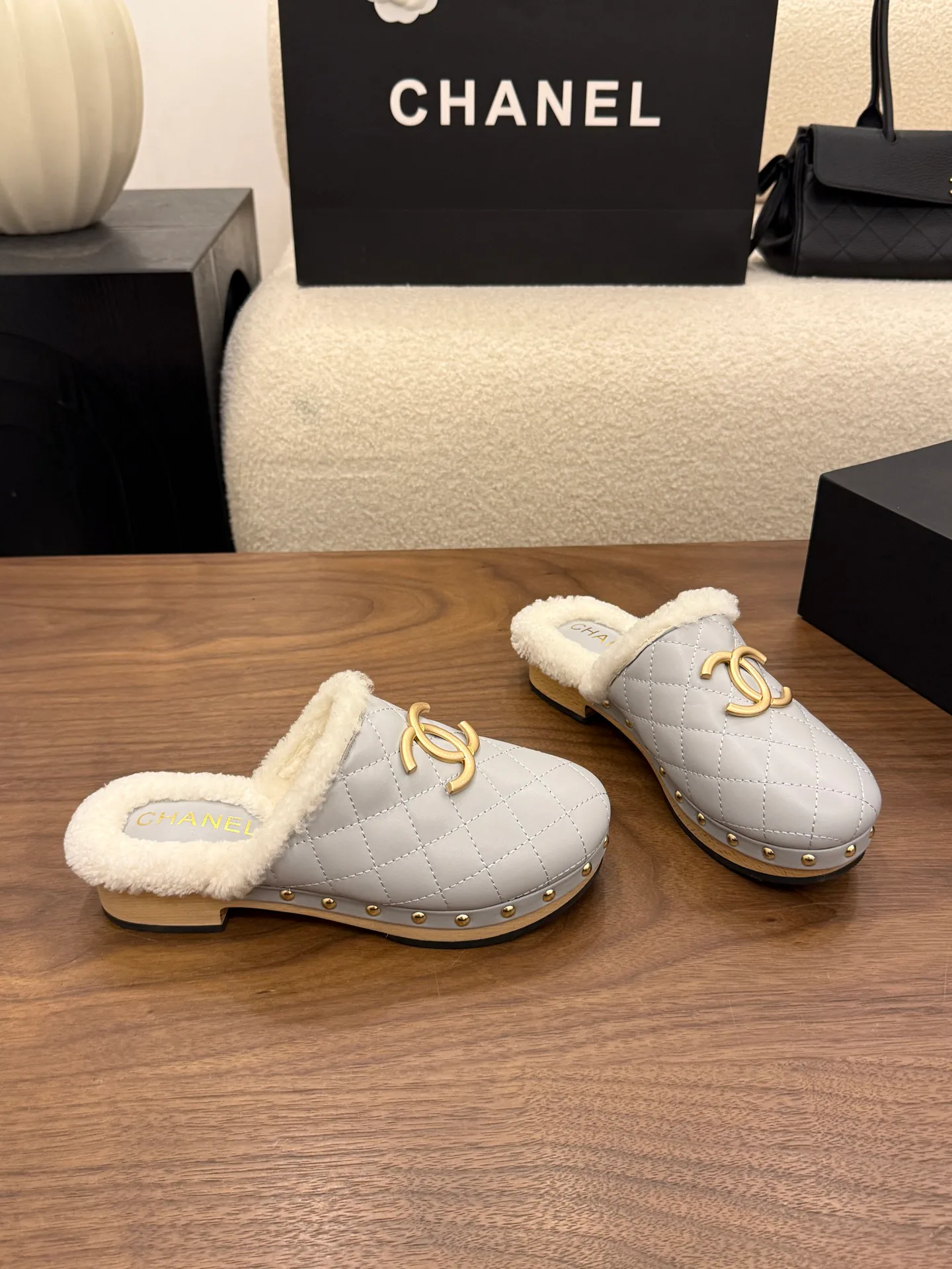 Women's Mules And Clogs CHANEL 18223748