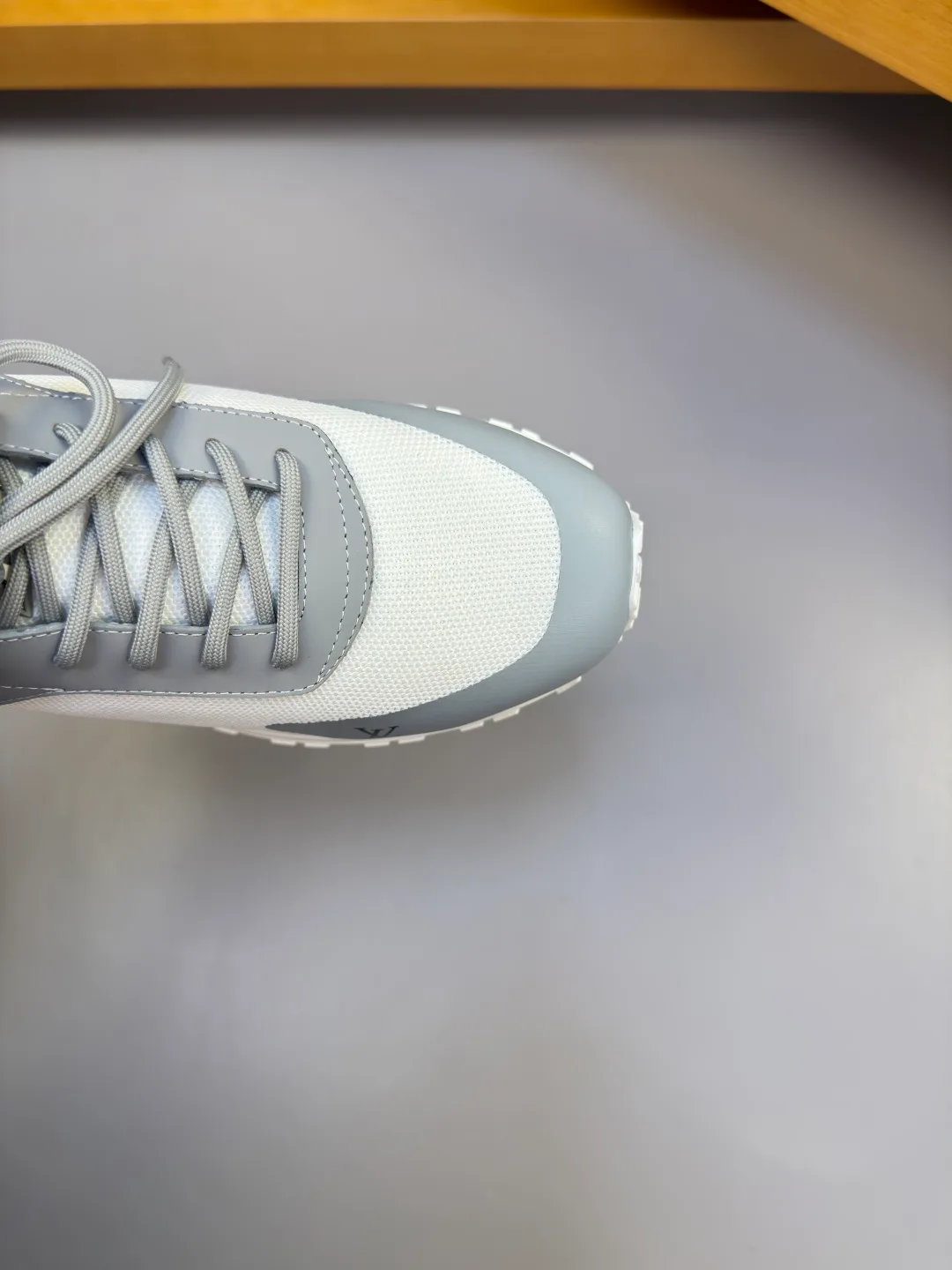 Men's Sneakers LOUIS VUITTON 17955089