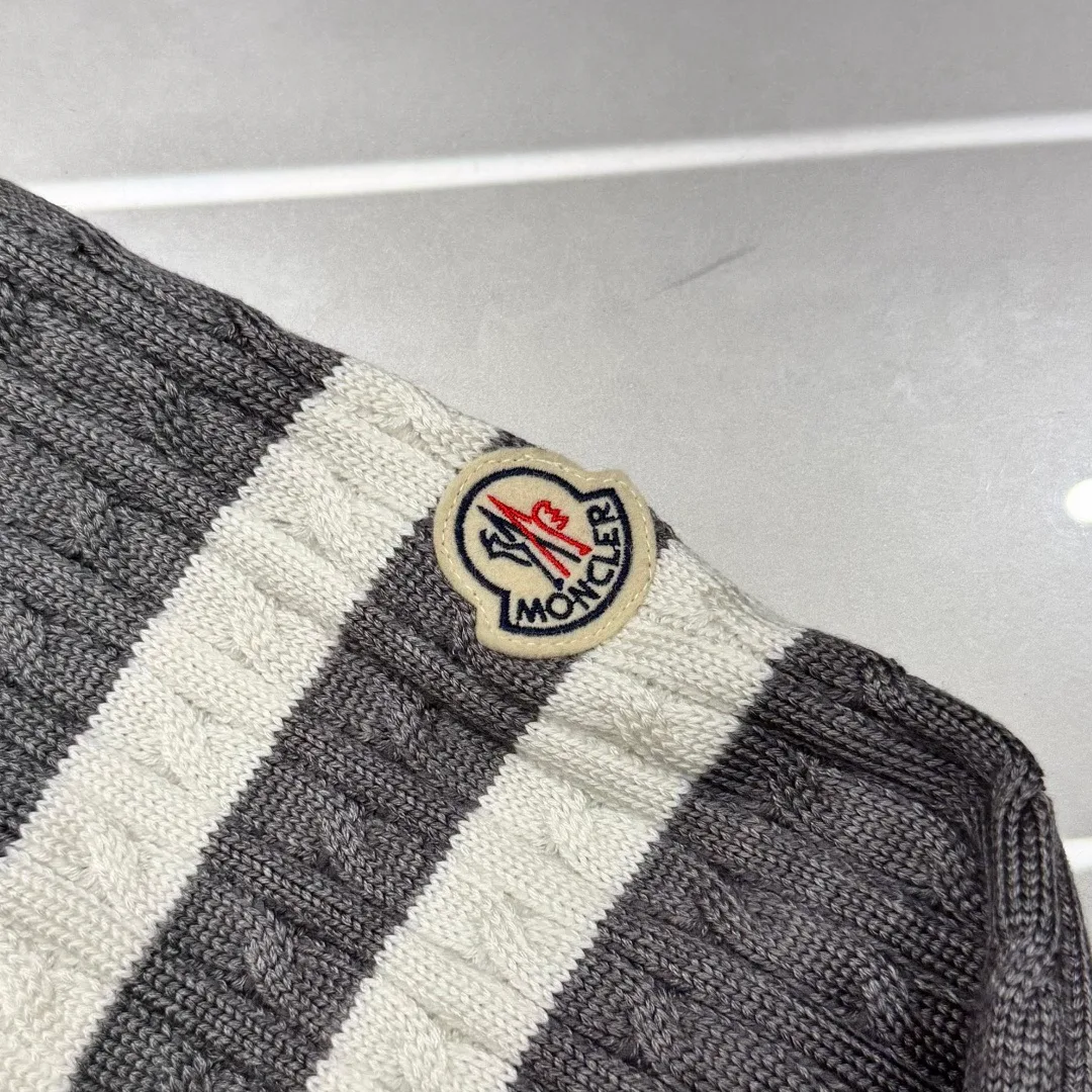 Men's Jackets And Down Jackets MONCLER 17418475