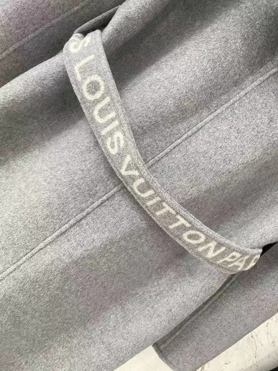 Women's Coats LOUIS VUITTON 17998824