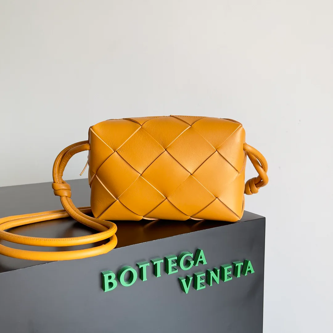 Women's Classic Handbags BOTTEGA VENETA 17434818