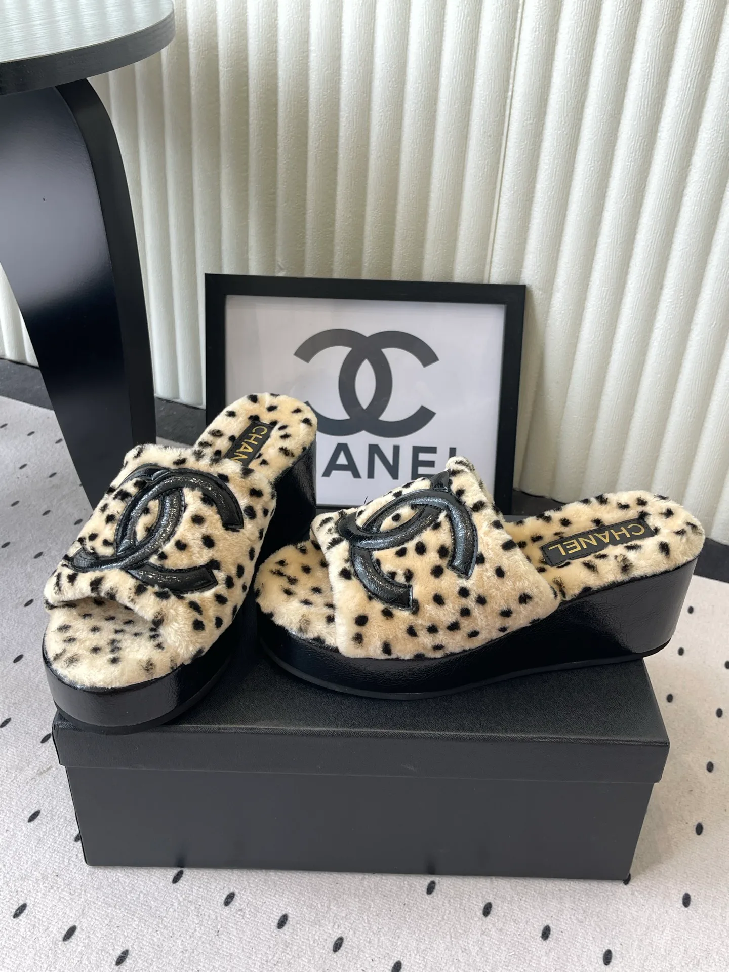 Women's Mules And Clogs CHANEL 18069903