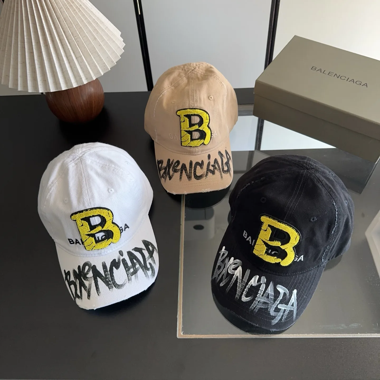Hats BALENCIAGA 17646865